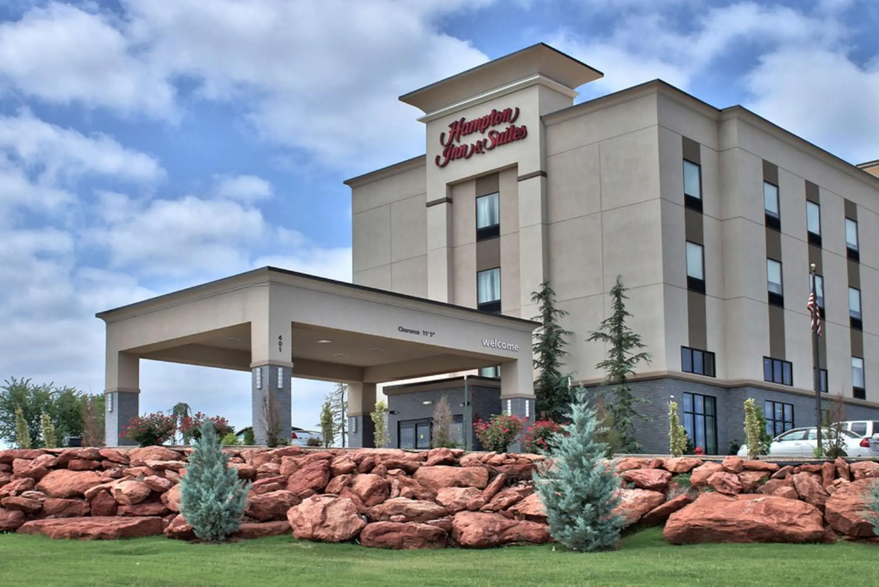 Property building in Hampton Inn & Suites Guthrie, OK Property building in Hampton Inn & Suites Guthrie, OK