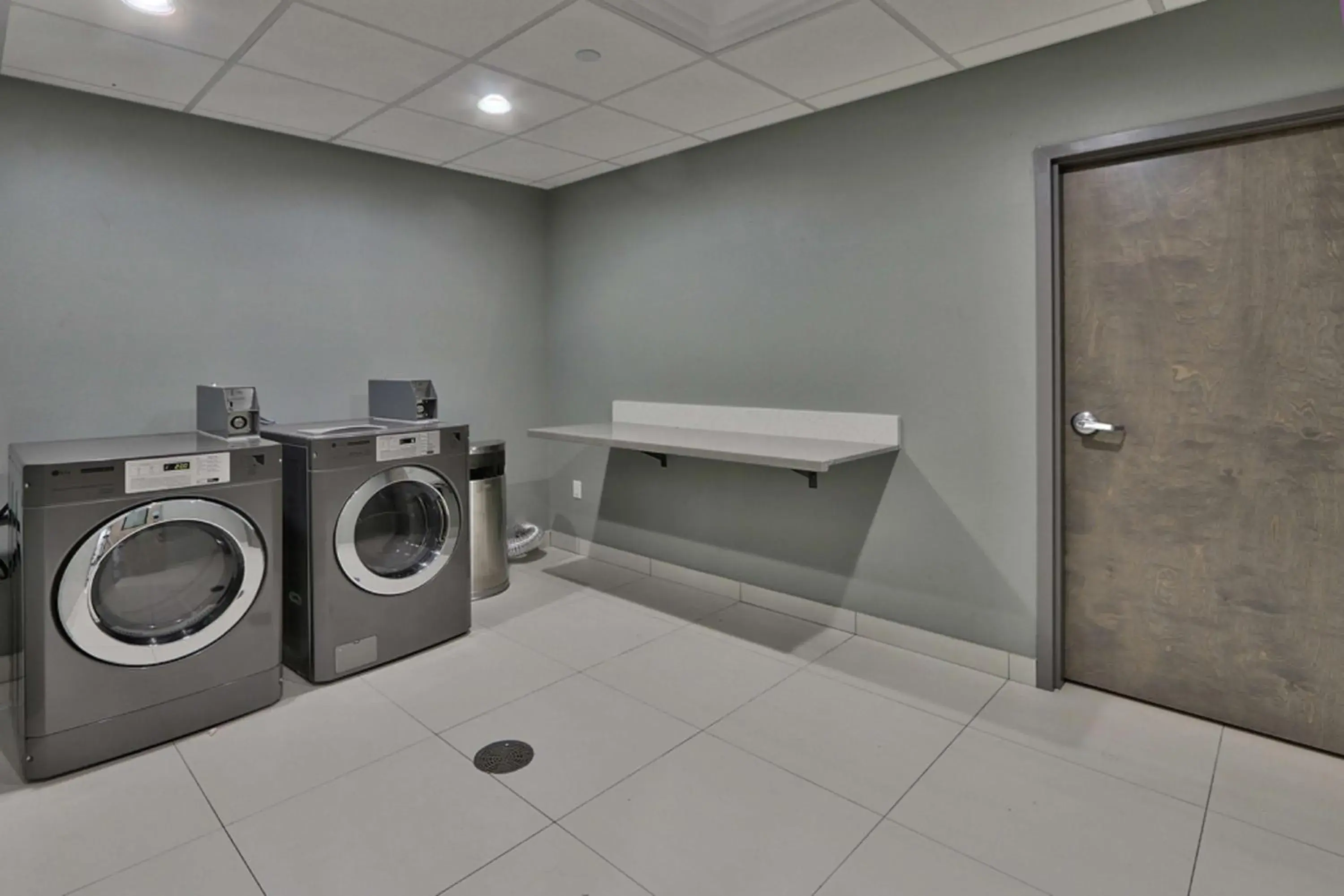 Property building in Hampton Inn & Suites Guthrie, OK Property building in Hampton Inn & Suites Guthrie, OK