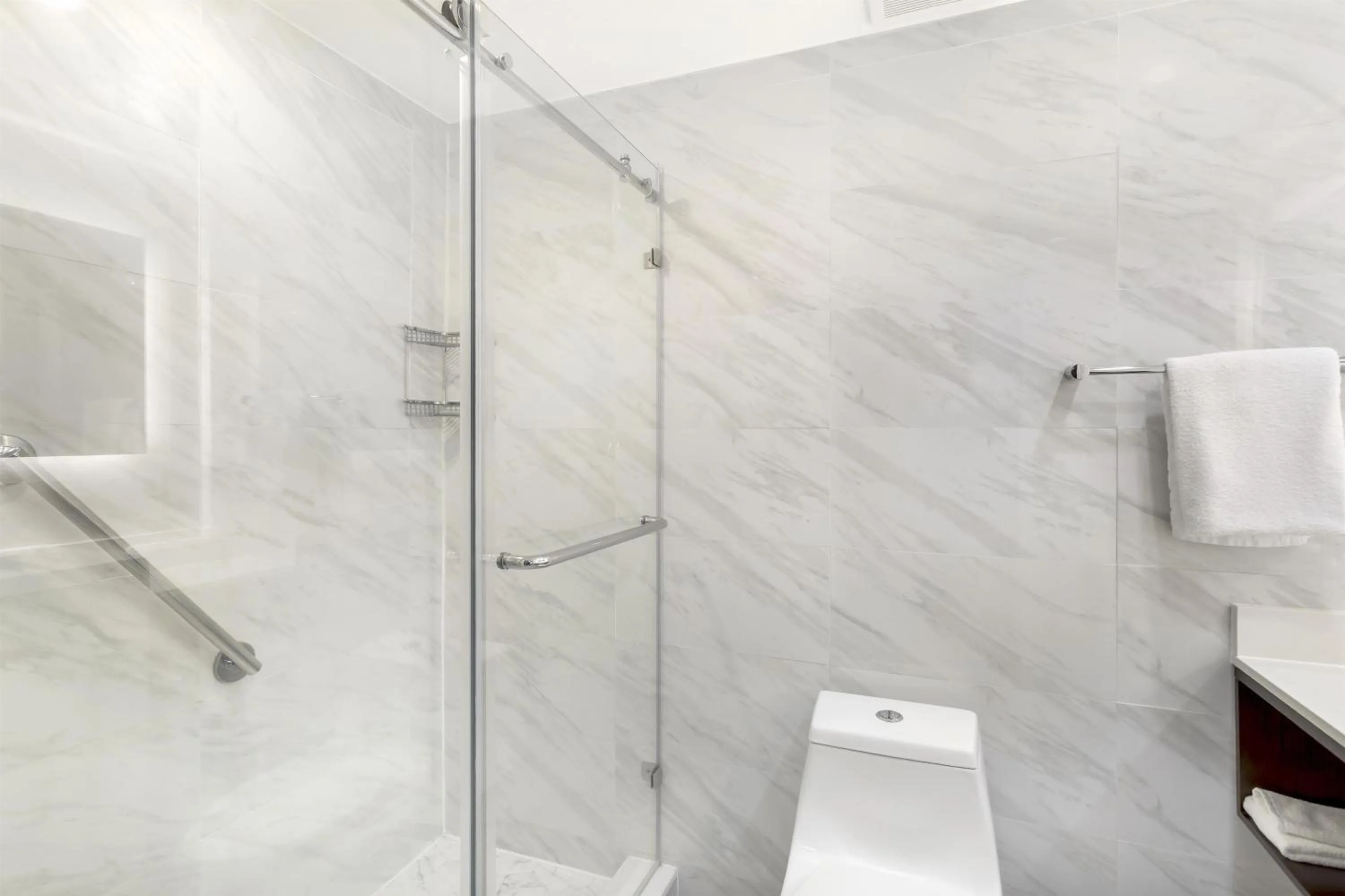 Bathroom in Best Western Historic Bayfront