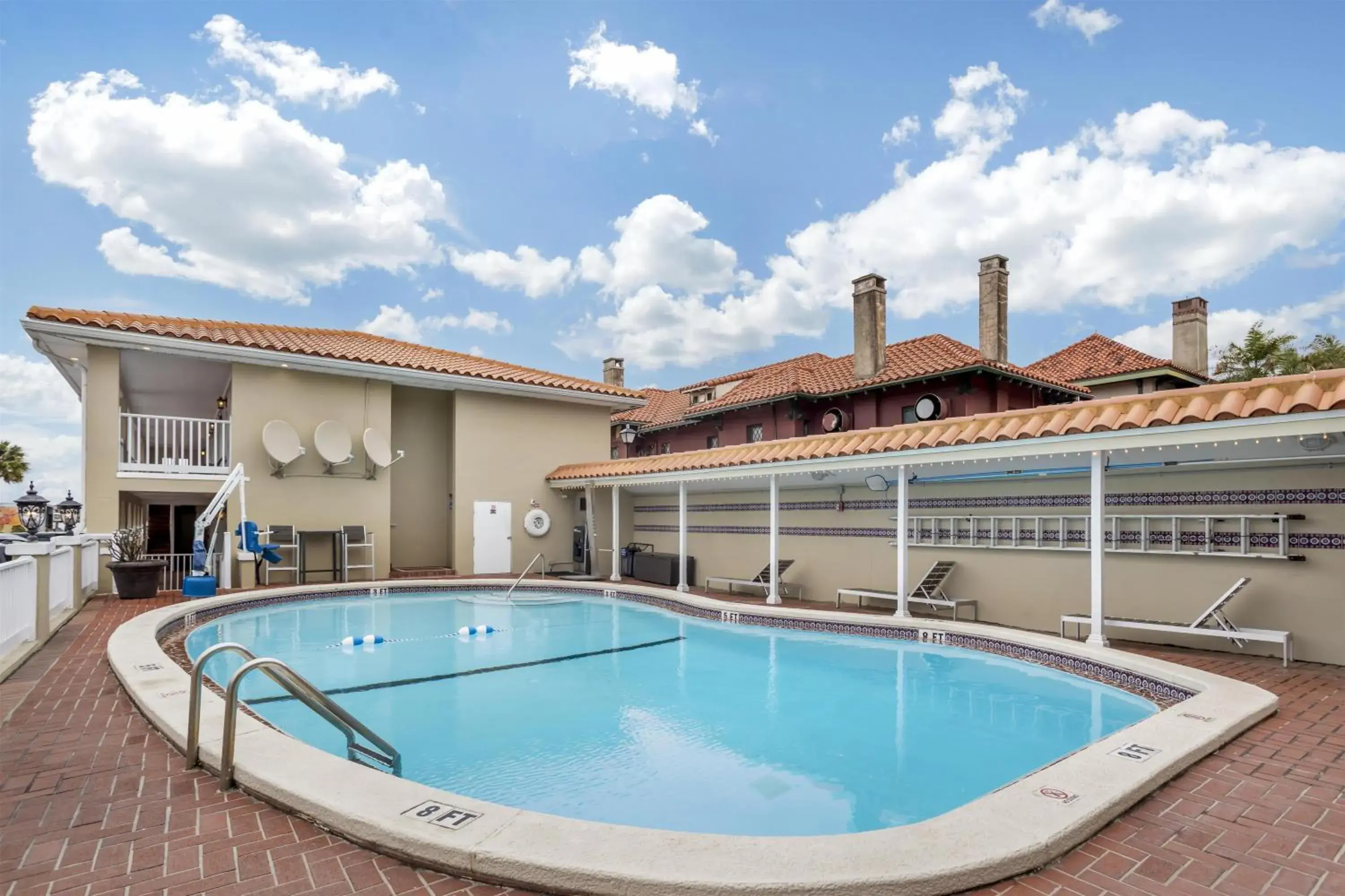 Pool view in Best Western Historic Bayfront Pool view in Best Western Historic Bayfront