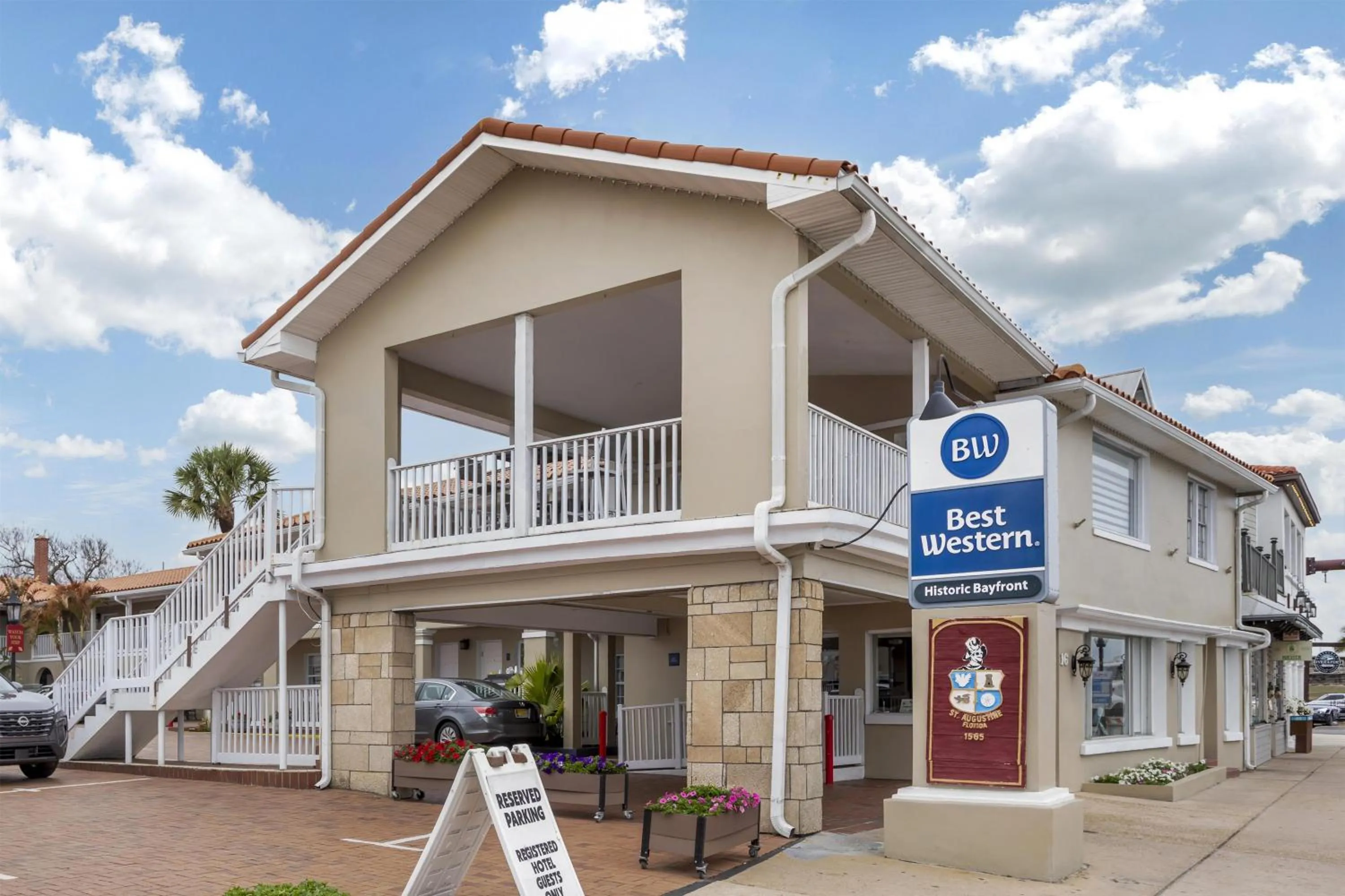 Property building in Best Western Historic Bayfront