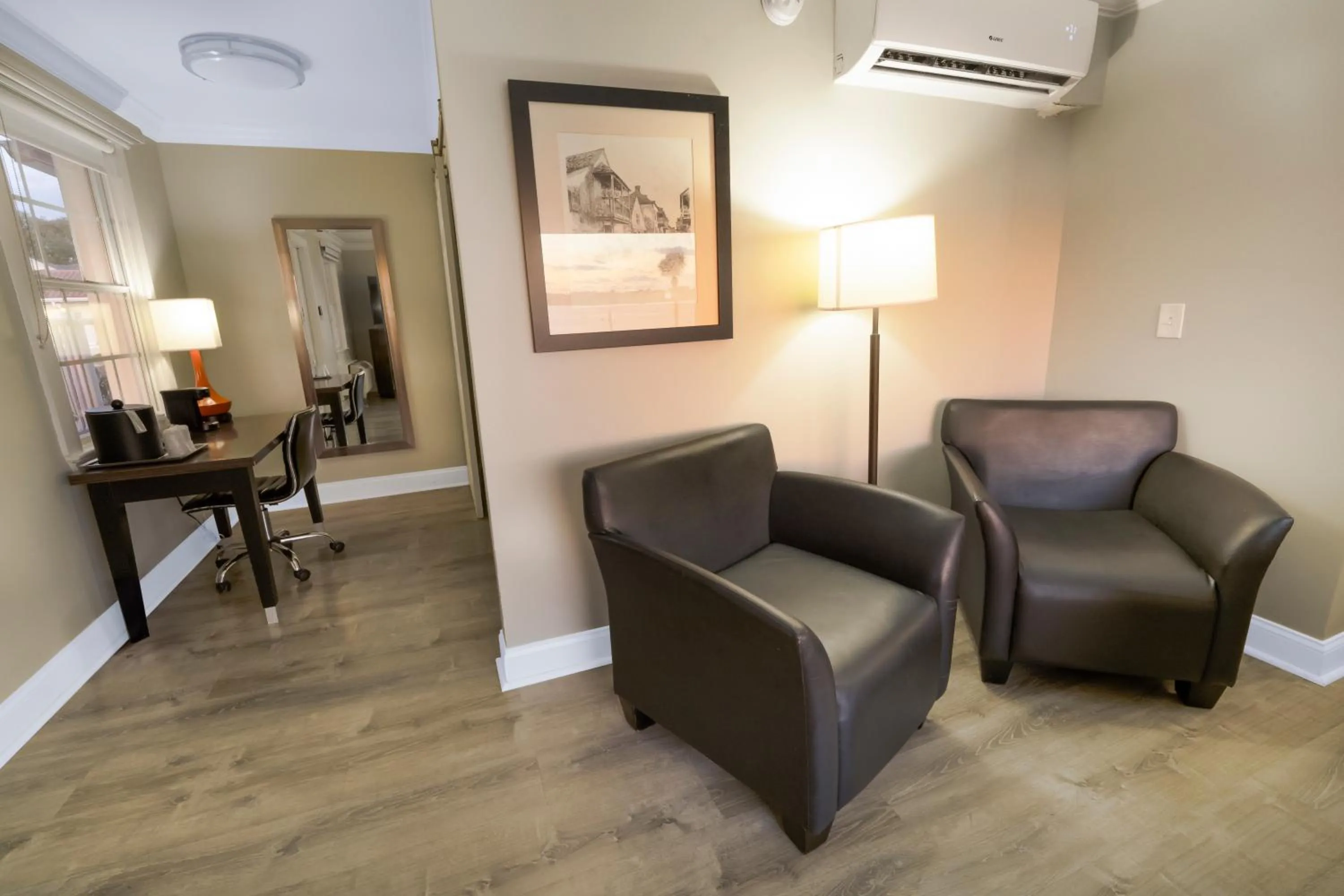 Seating area in Best Western Historic Bayfront