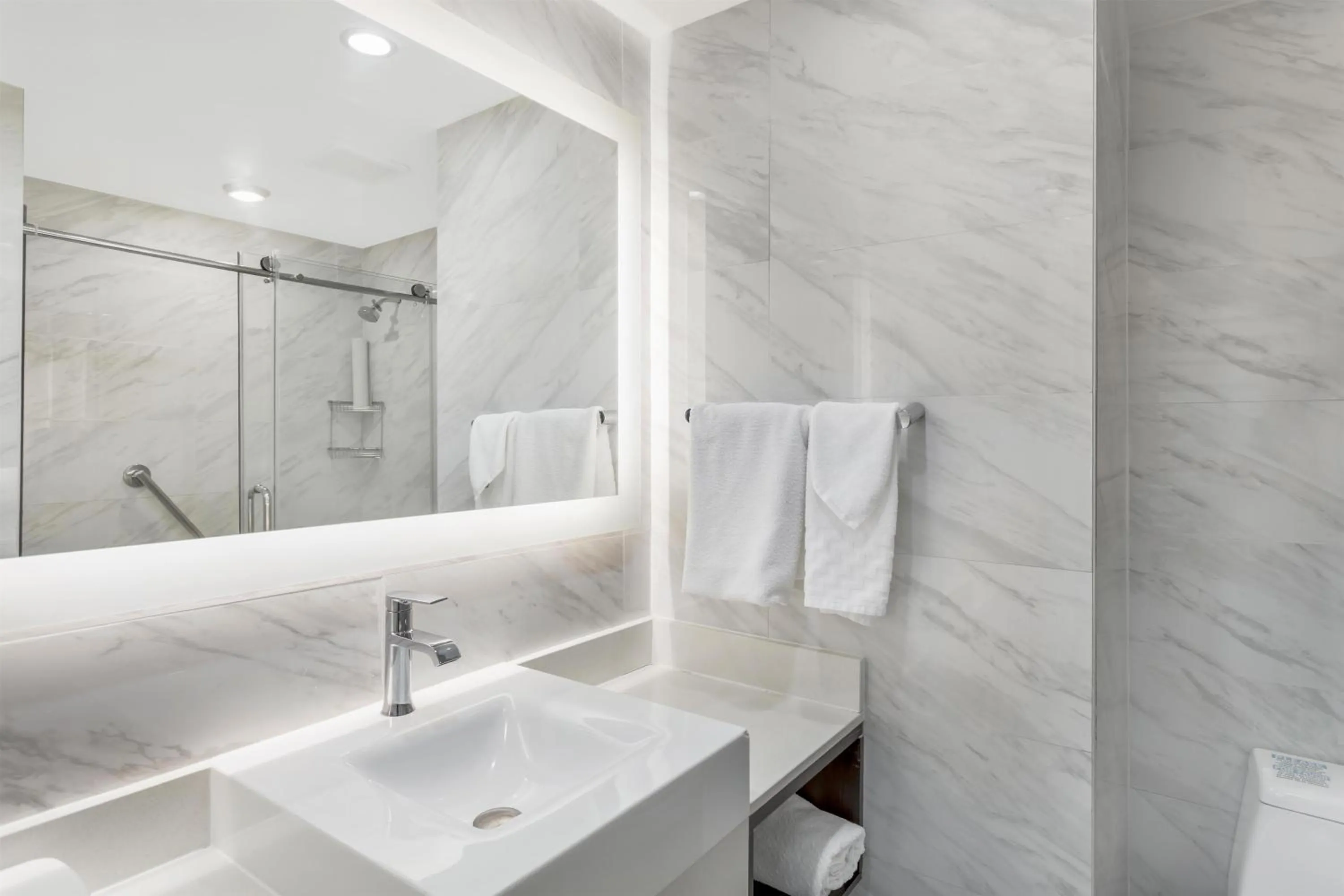 Bathroom in Best Western Historic Bayfront