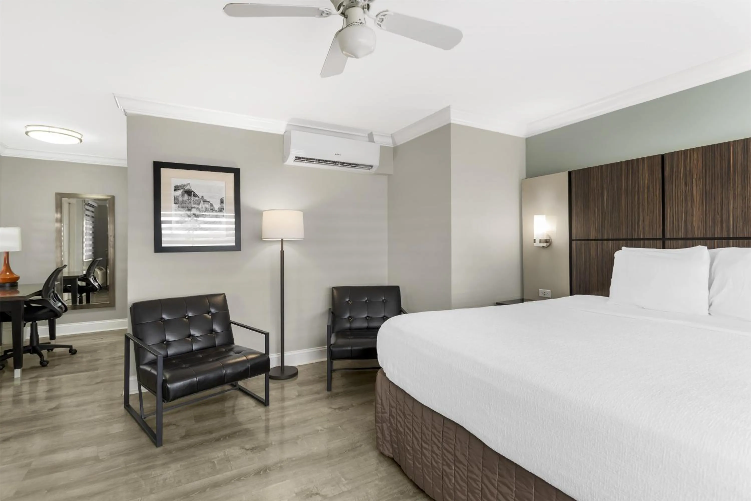 Bedroom, Bed in Best Western Historic Bayfront