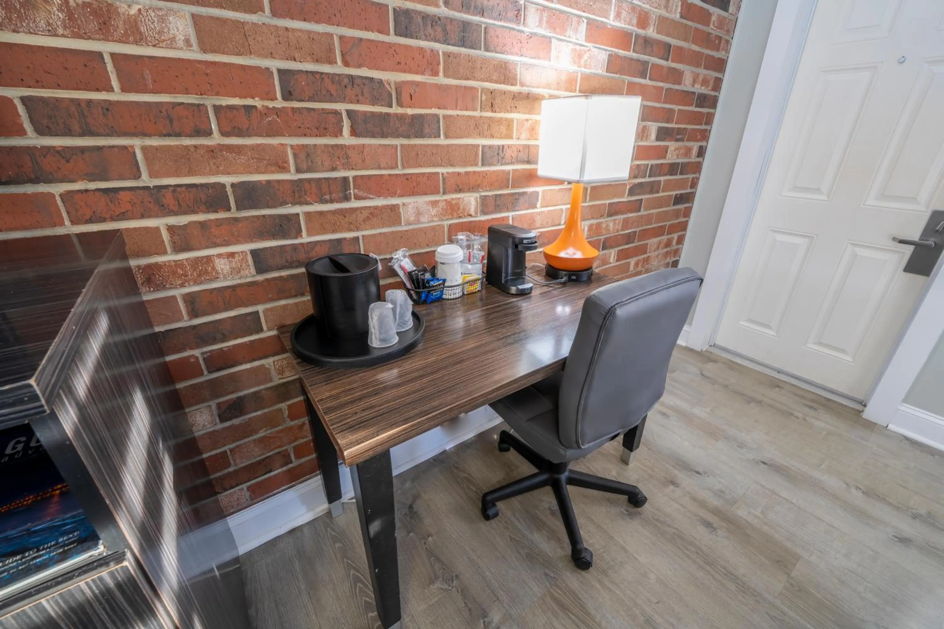 Coffee/tea facilities in Best Western Historic Bayfront