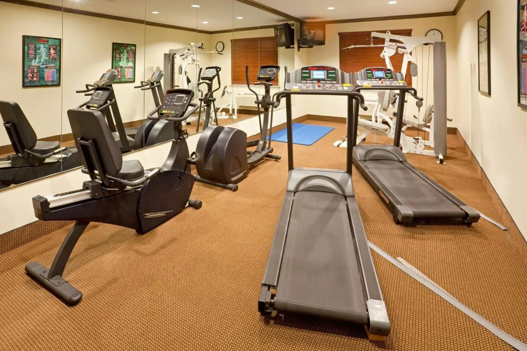 Fitness centre/facilities in Holiday Inn Express Lake Worth NW Loop 820 by IHG Fitness centre/facilities in Holiday Inn Express Lake Worth NW Loop 820 by IHG