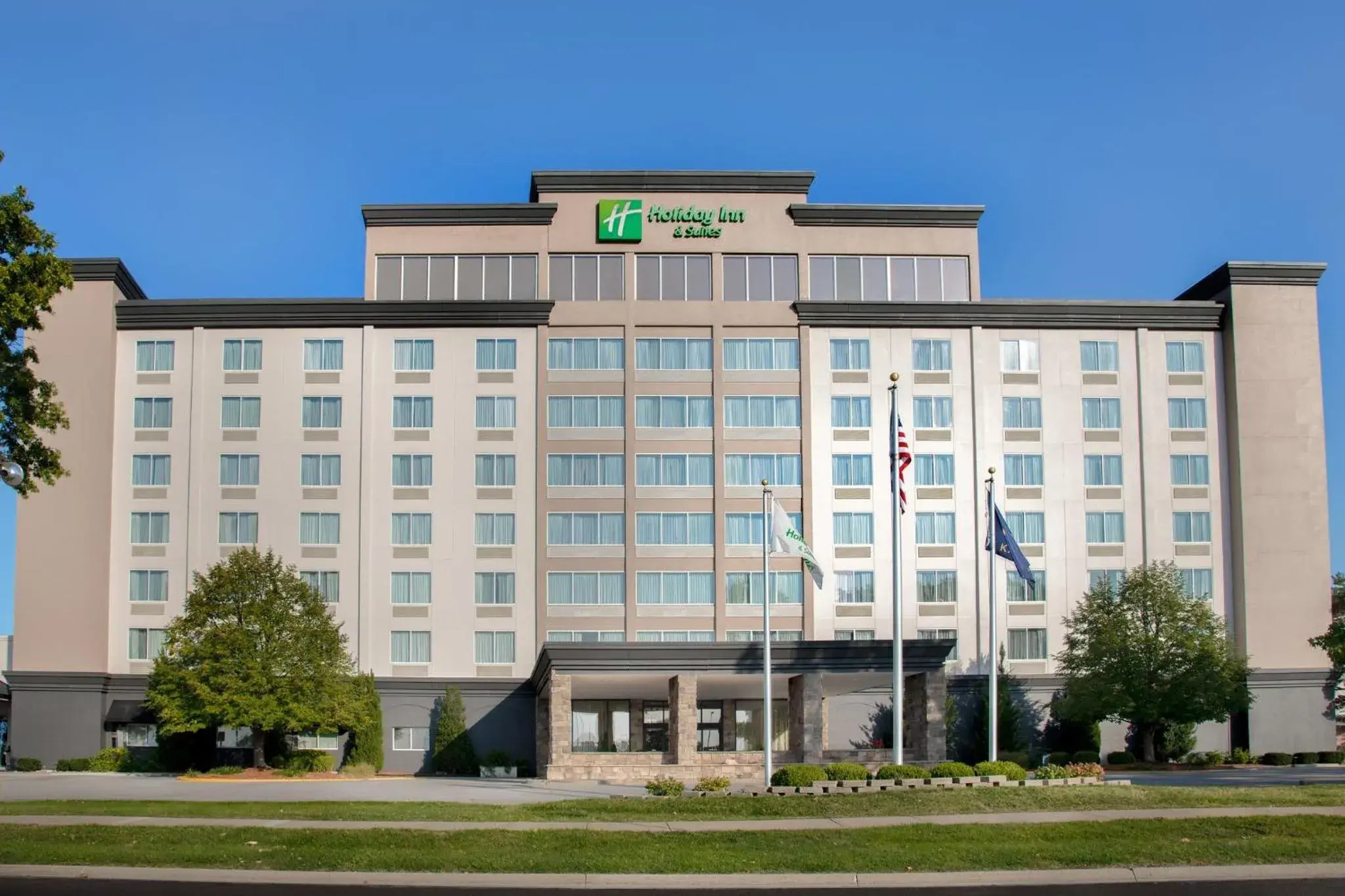 Property building in Holiday Inn Hotel & Suites Overland Park-West by IHG Property building in Holiday Inn Hotel & Suites Overland Park-West by IHG