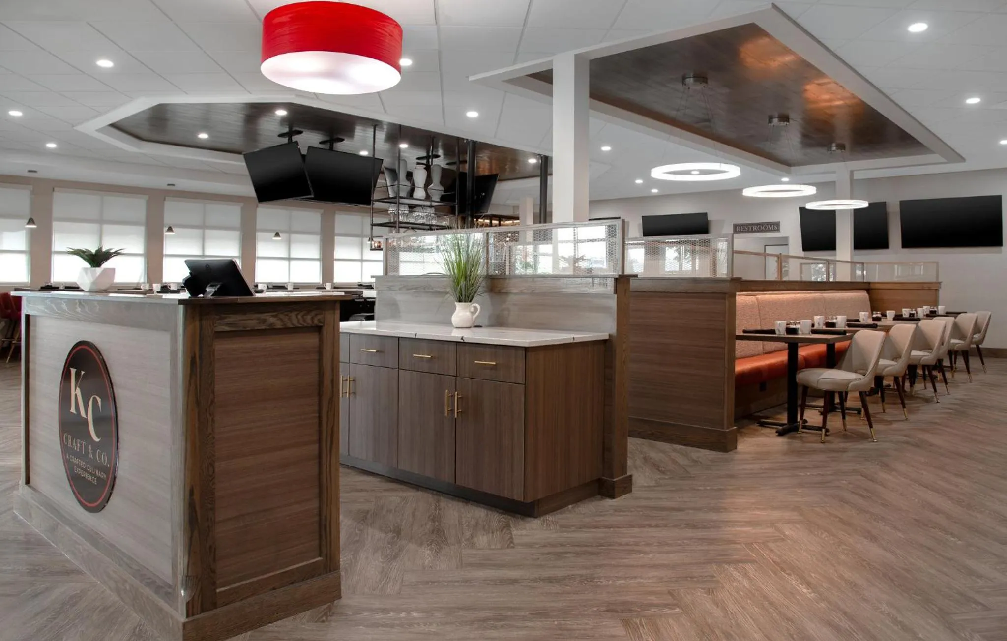 Restaurant/places to eat in Holiday Inn Hotel & Suites Overland Park-West by IHG