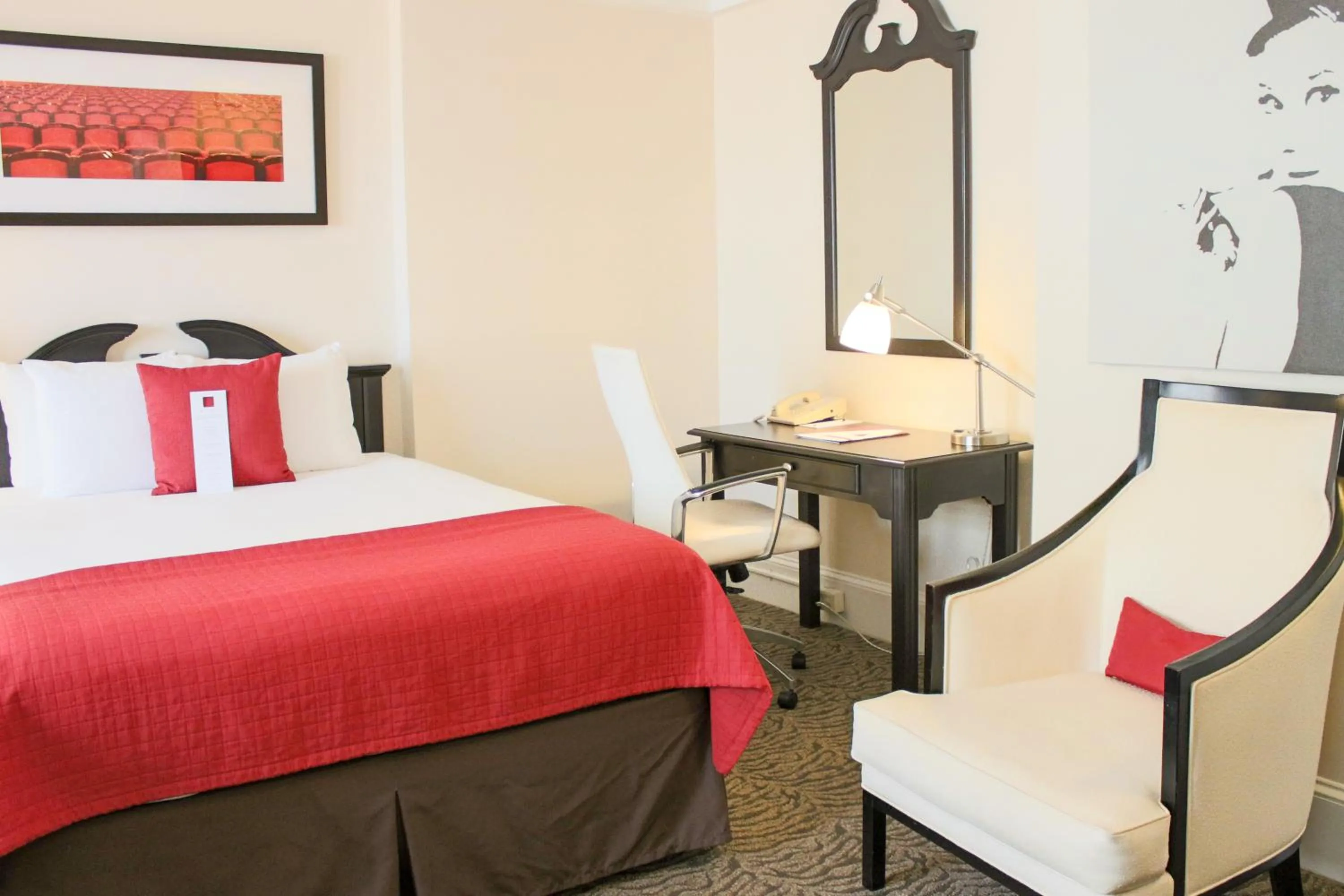 Bedroom in Artmore Hotel