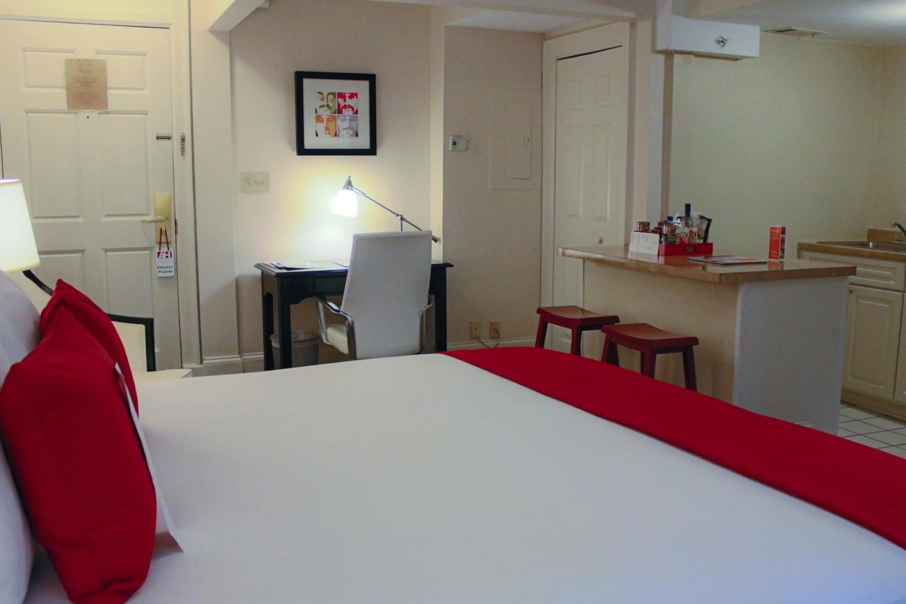 Bedroom in Artmore Hotel