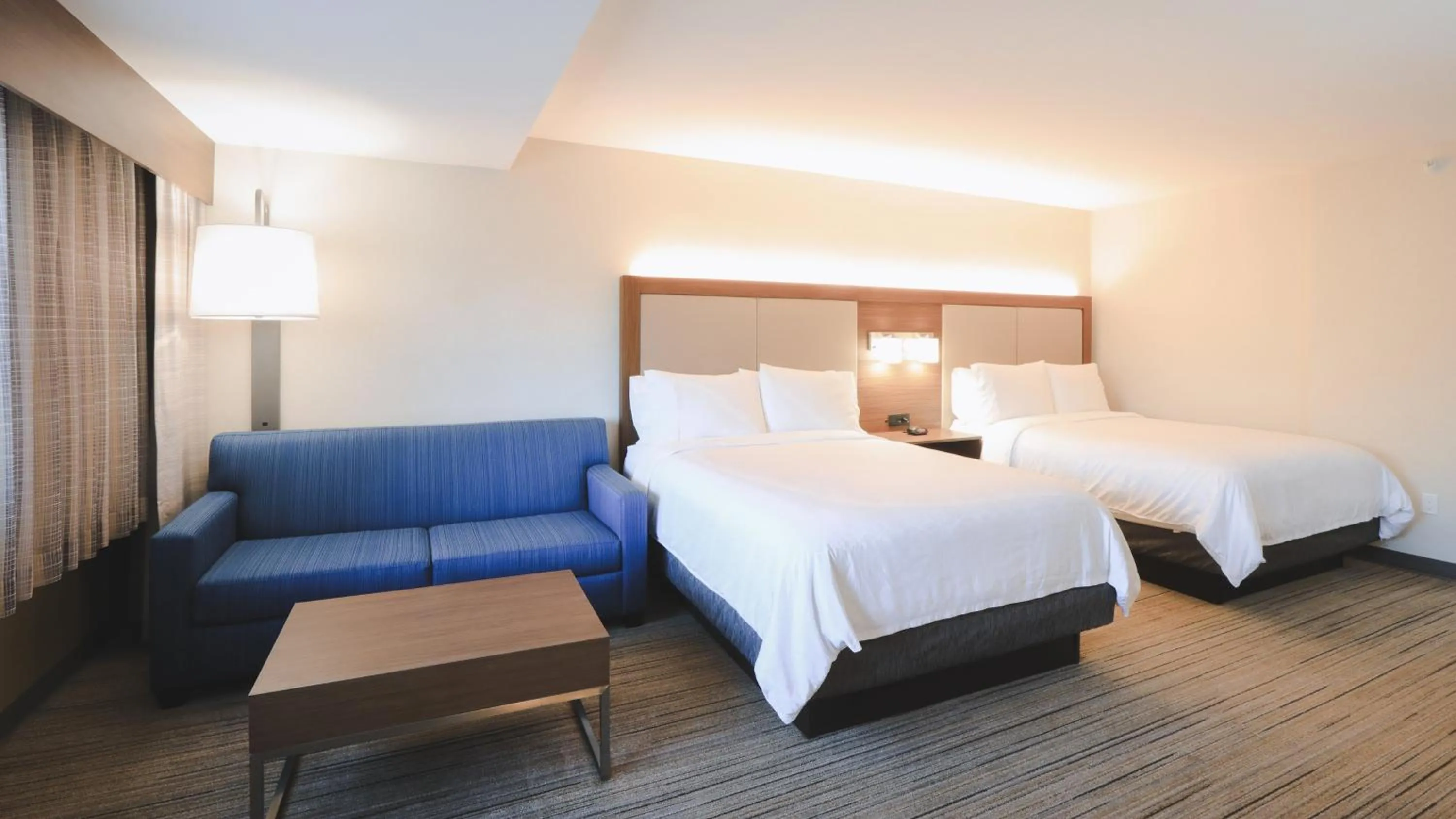 Photo of the whole room, Bed in Holiday Inn Express Lompoc by IHG