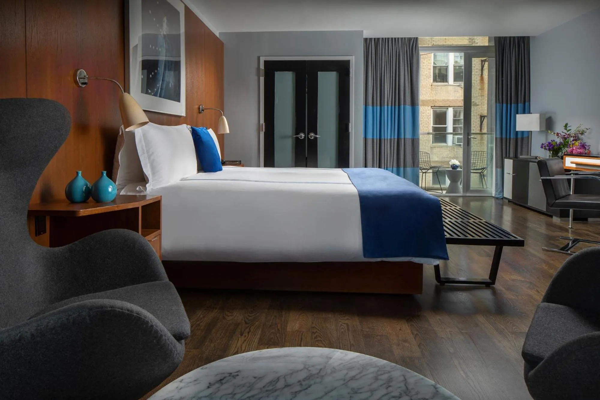 Photo of the whole room, Bed in 6 Columbus Central Park Hotel