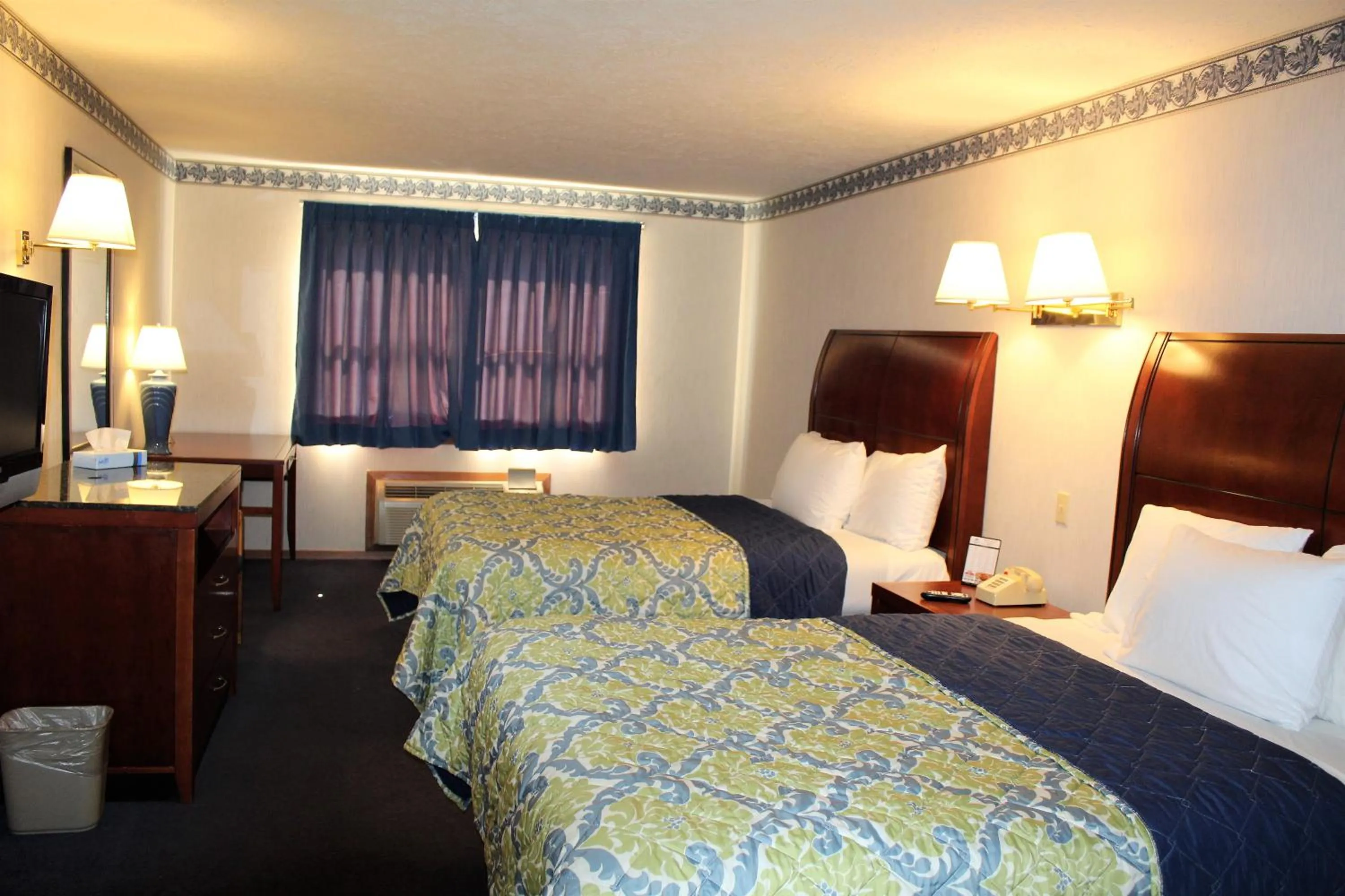 Photo of the whole room, Bed in Americas Best Value Inn of Decatur