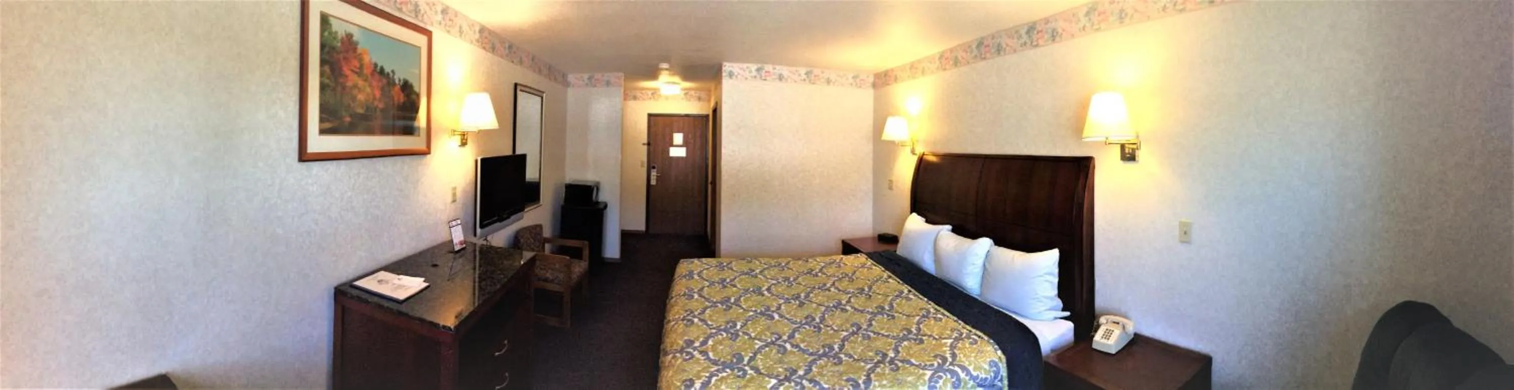 Photo of the whole room, Bed in Americas Best Value Inn of Decatur