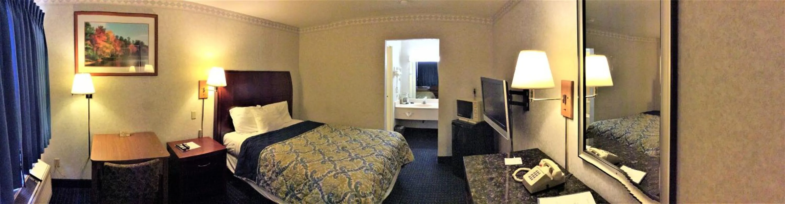 Photo of the whole room, Bed in Americas Best Value Inn of Decatur