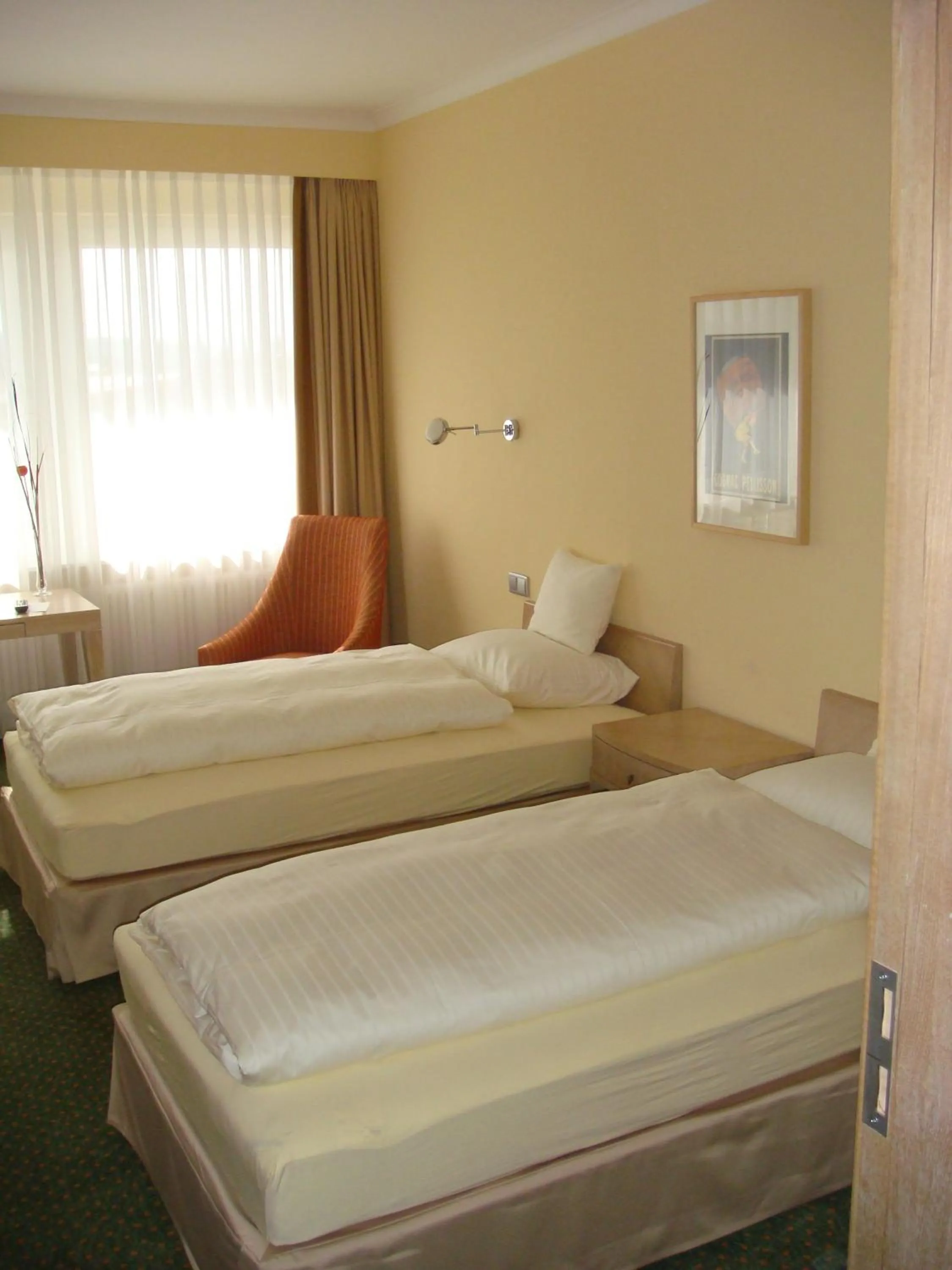 Bed in Lindemann Hotel