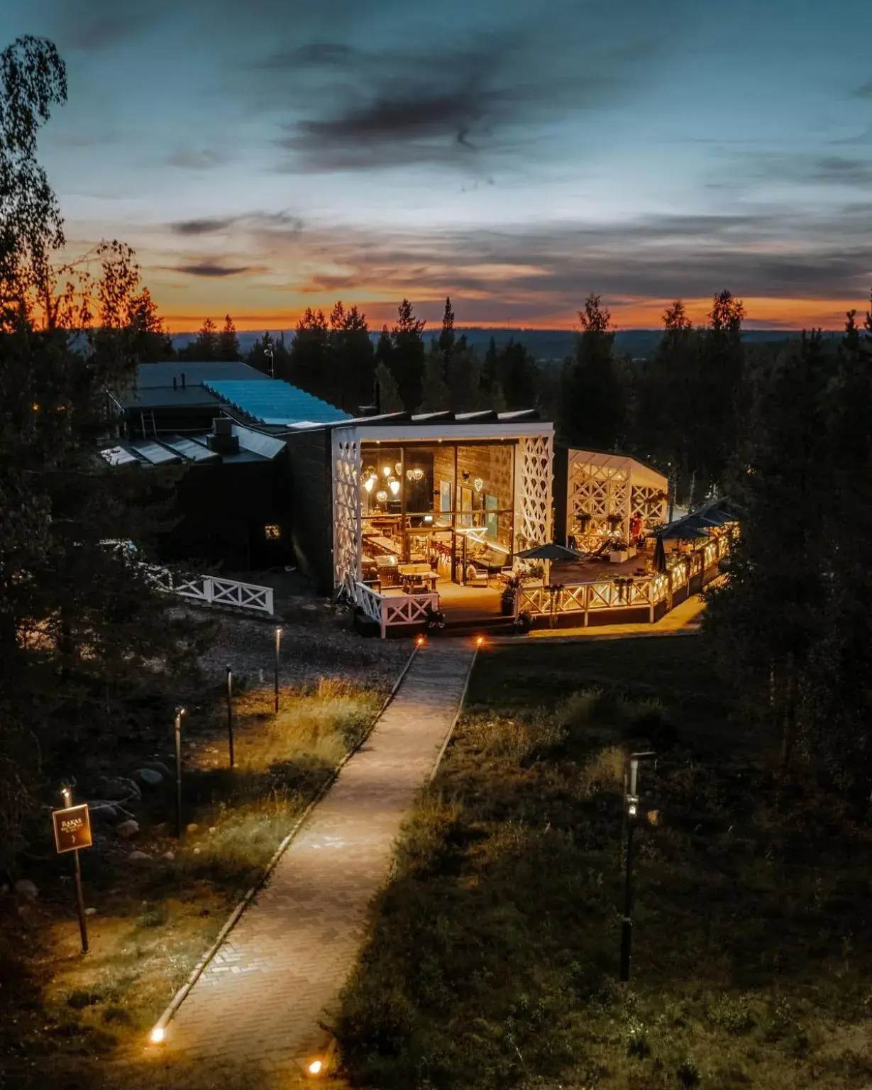Restaurant/places to eat in Arctic TreeHouse Hotel Restaurant/places to eat in Arctic TreeHouse Hotel