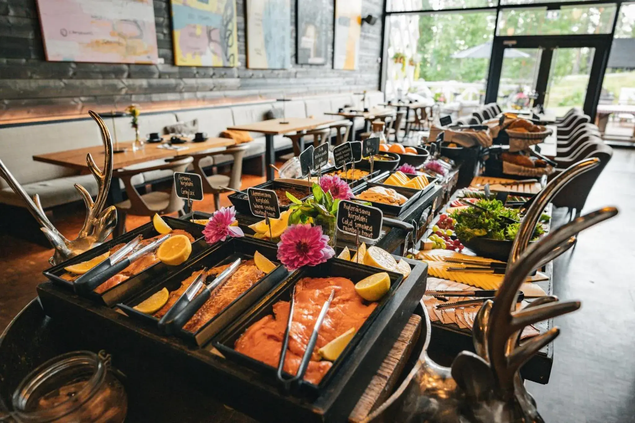 Restaurant/places to eat in Arctic TreeHouse Hotel Restaurant/places to eat in Arctic TreeHouse Hotel