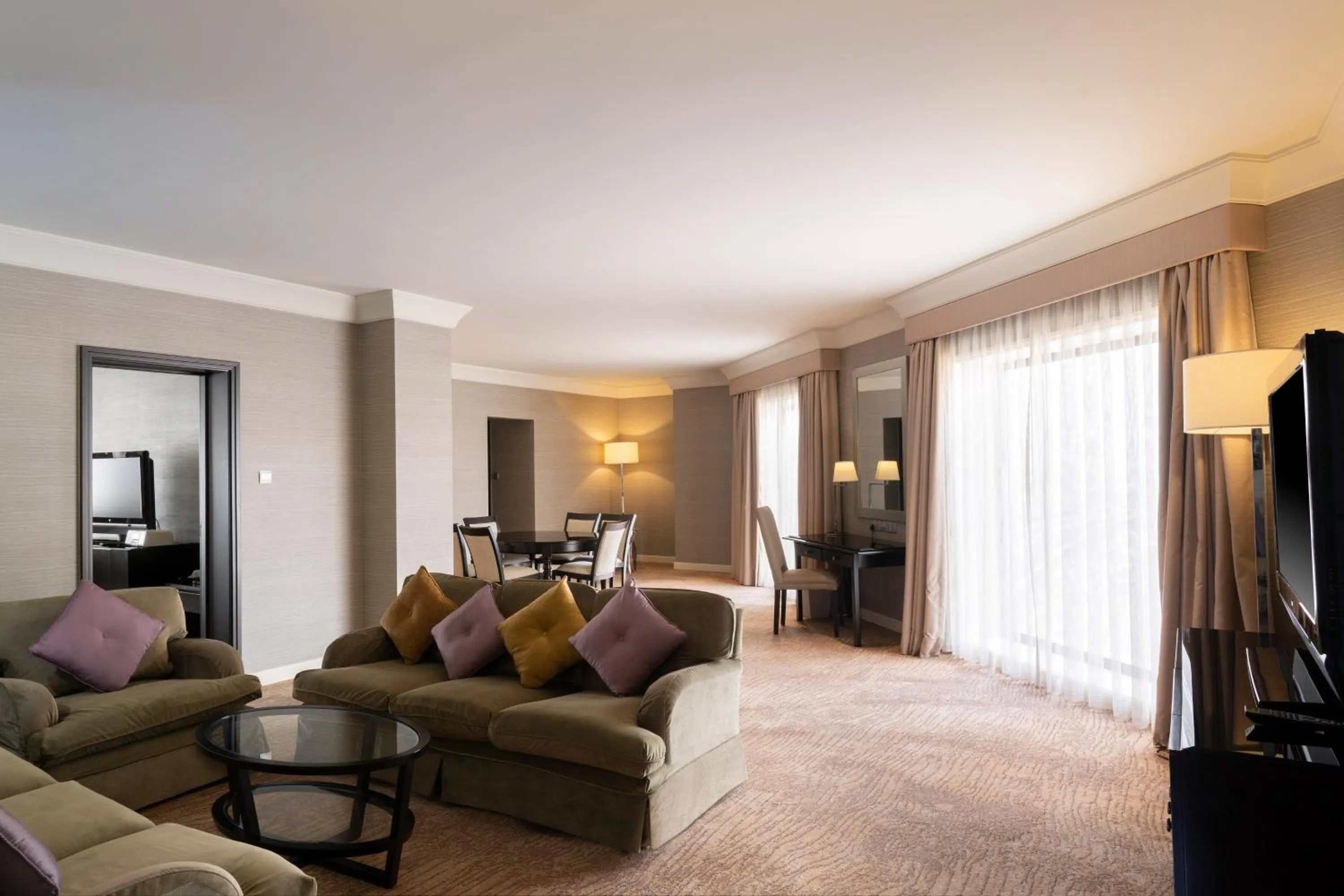 Living room, Seating Area in Le Meridien Jeddah