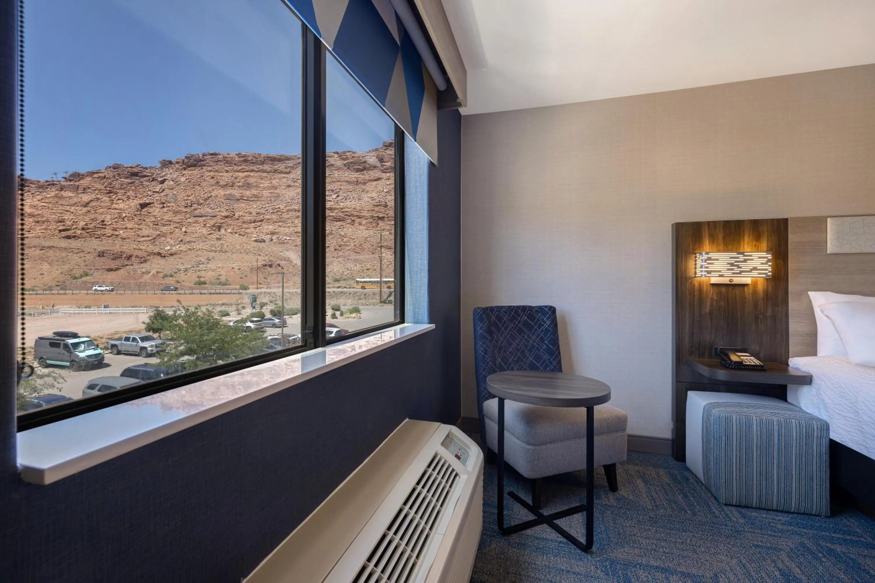 View (from property/room), Bed in Holiday Inn Express Hotel & Suites Moab by IHG