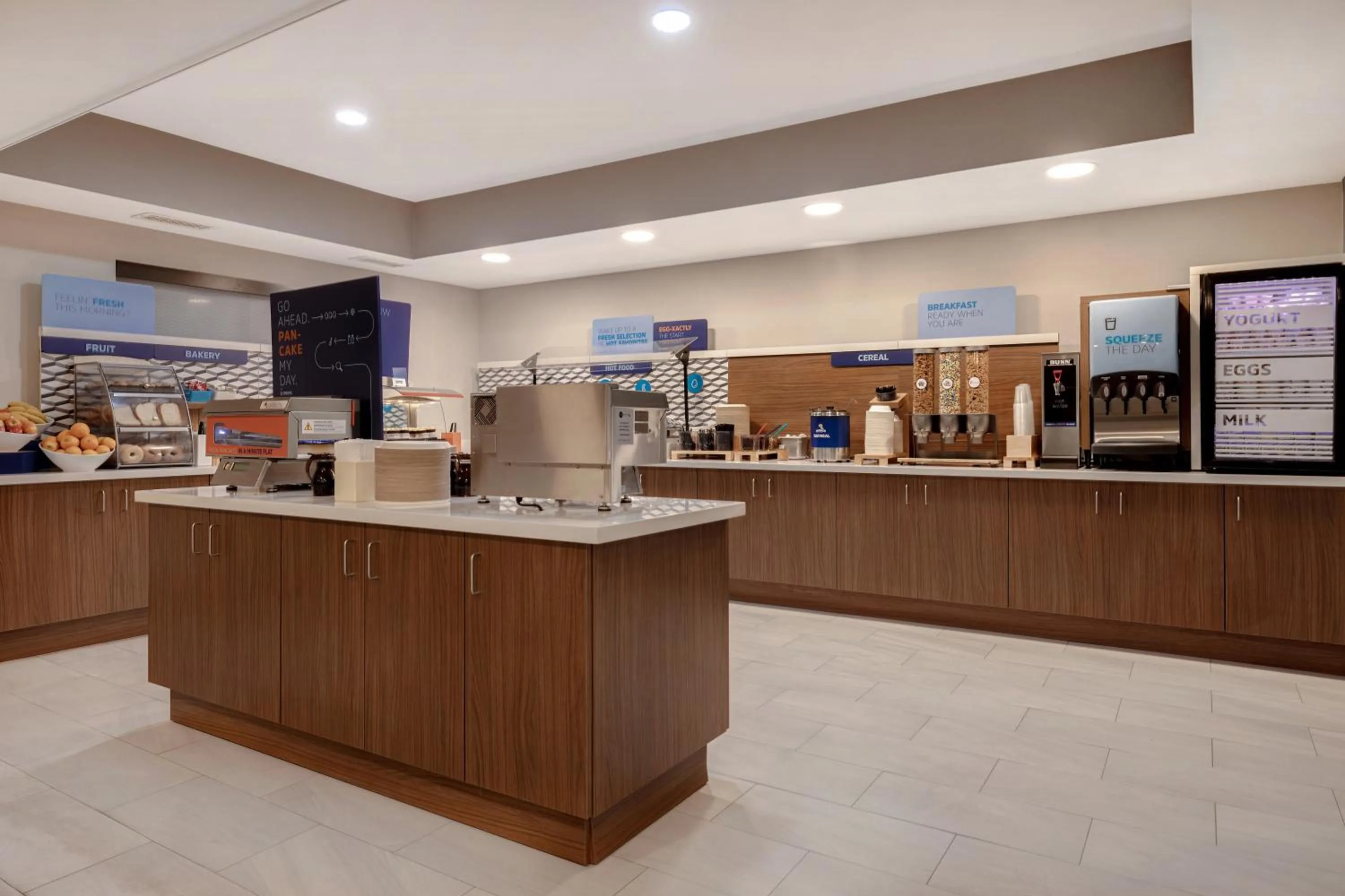 Breakfast in Holiday Inn Express Hotel & Suites Moab by IHG