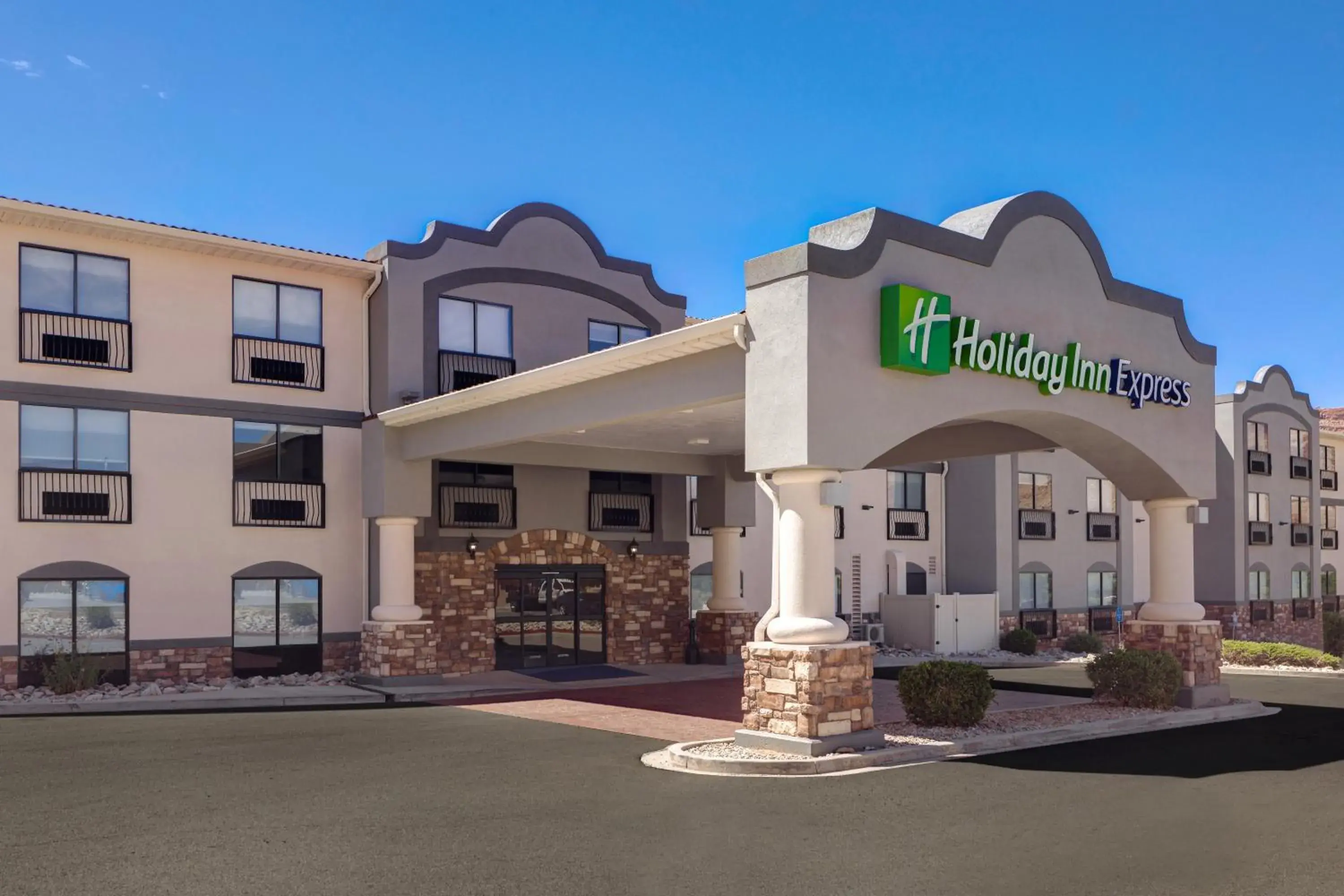 Property building in Holiday Inn Express Hotel & Suites Moab by IHG Property building in Holiday Inn Express Hotel & Suites Moab by IHG
