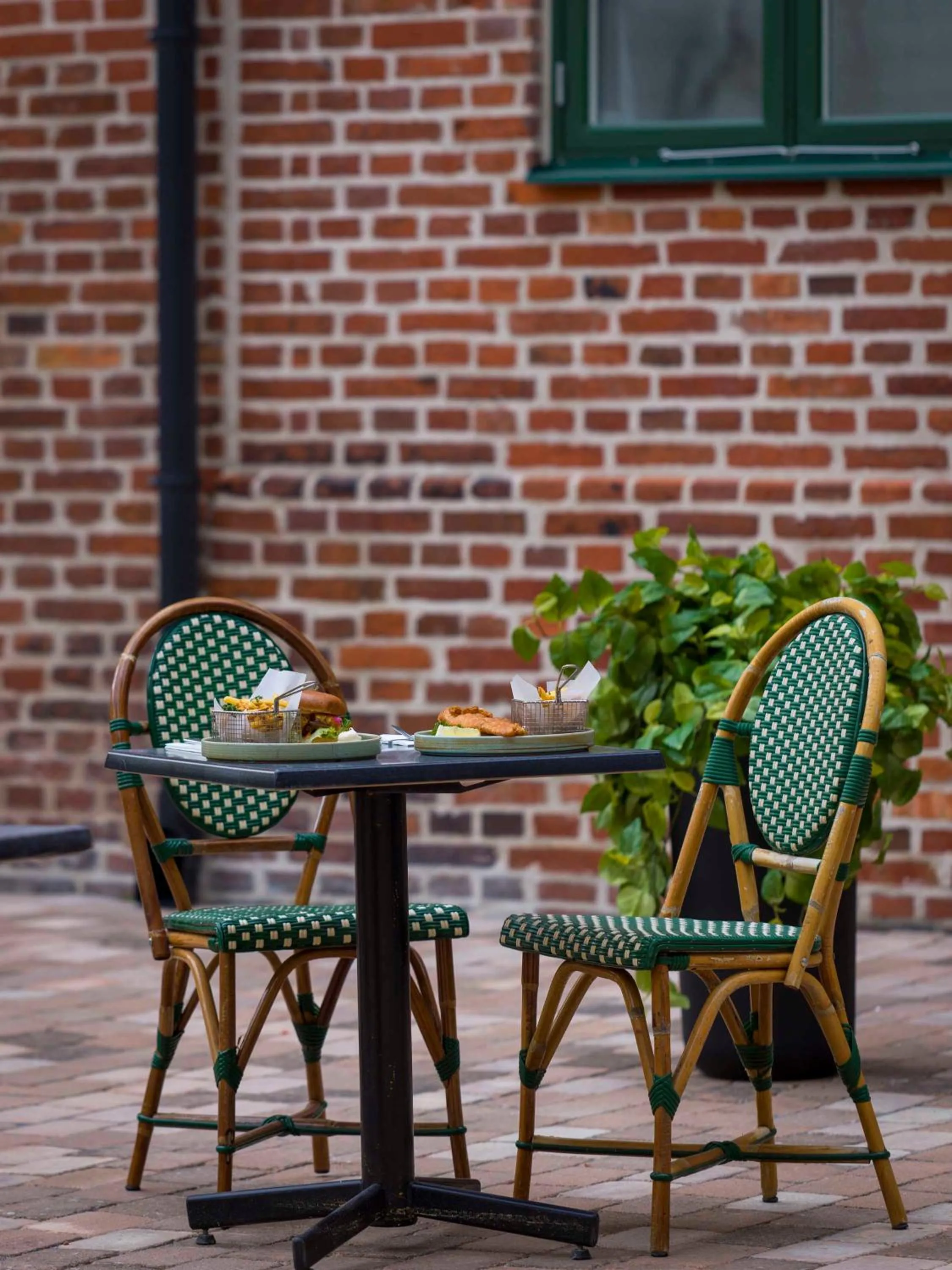 Restaurant/places to eat in Hotel Bishops Arms Lund