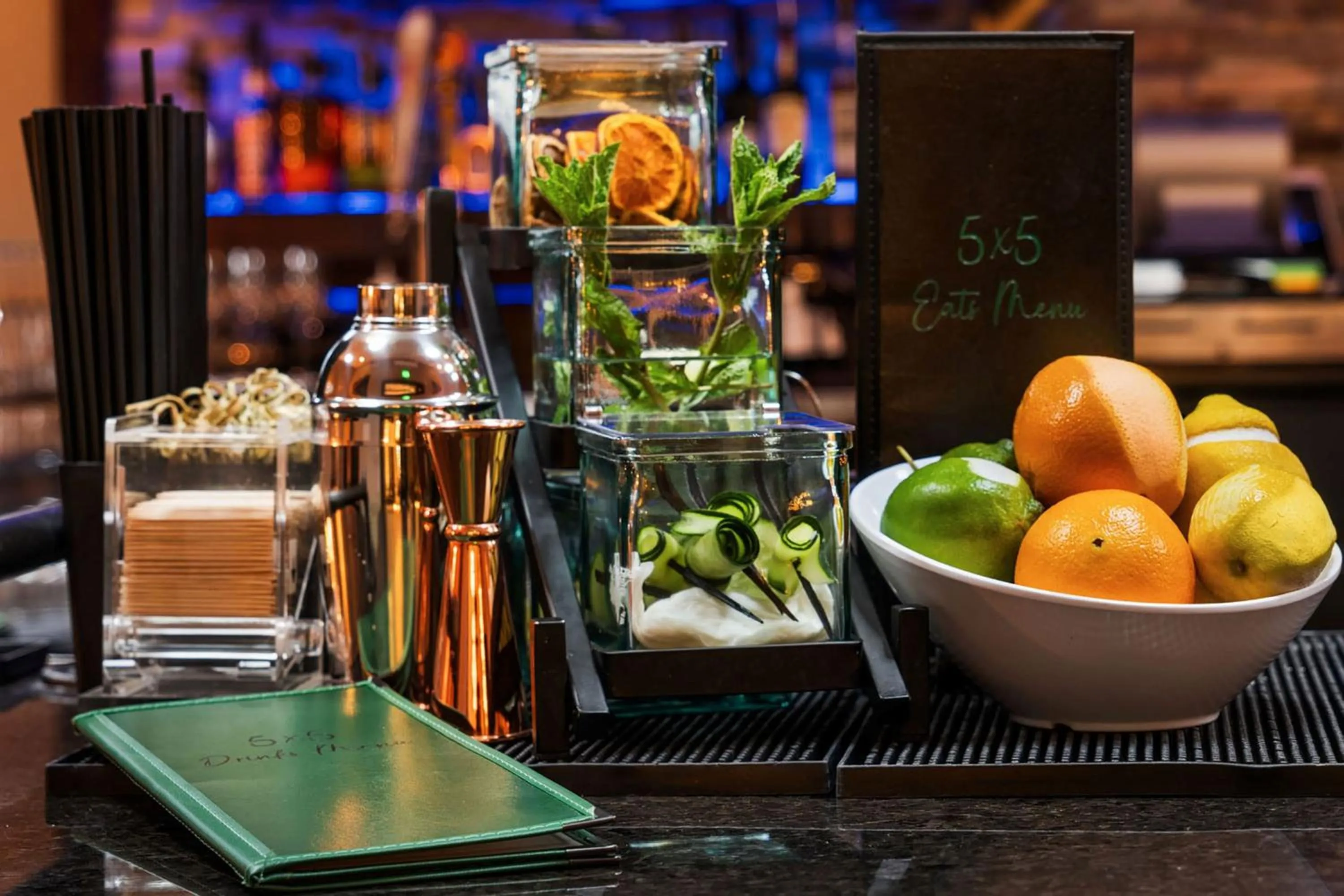 Lounge or bar in Staybridge Suites Everett - Paine Field by IHG