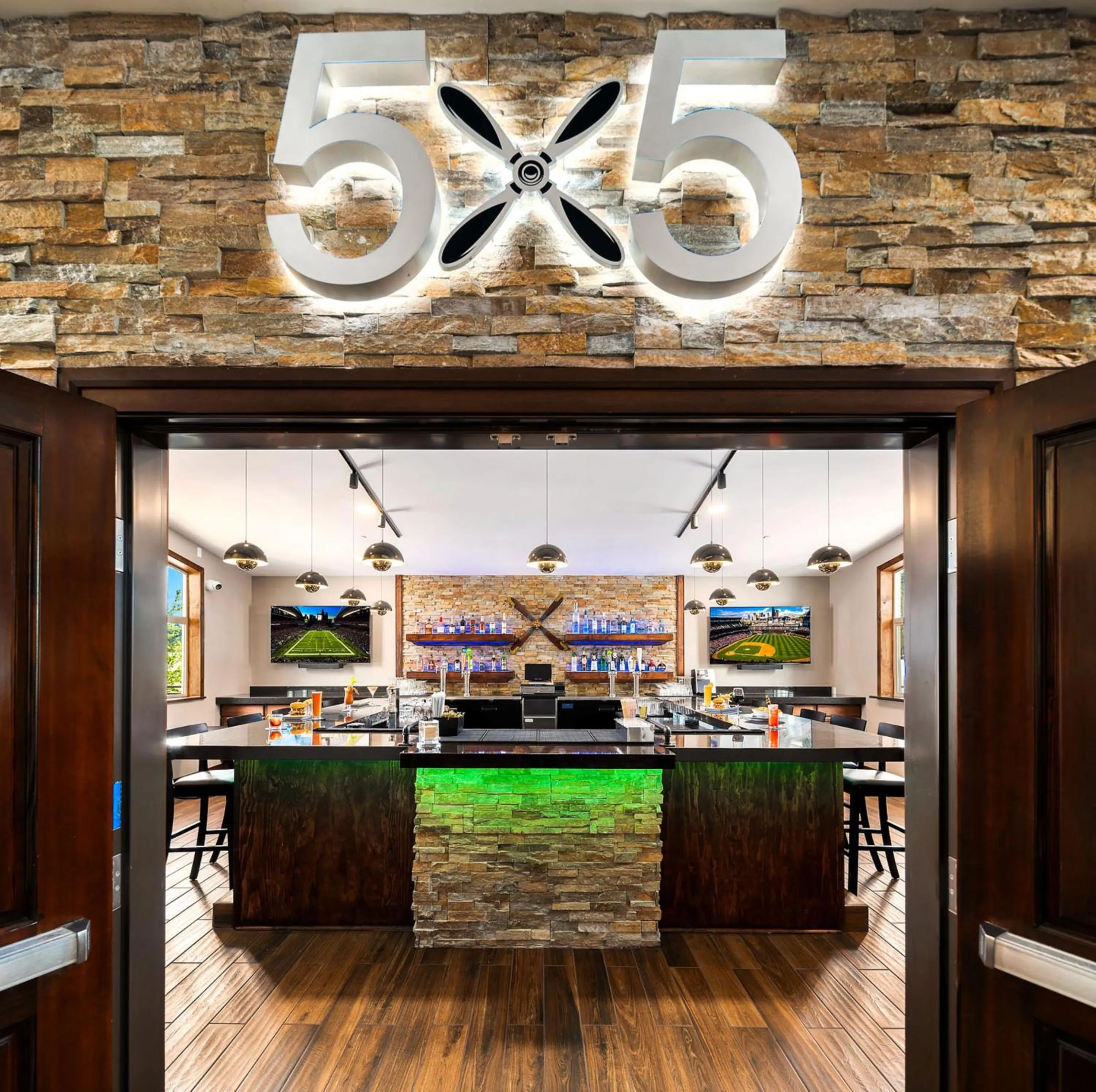 Restaurant/places to eat in Staybridge Suites Everett - Paine Field by IHG