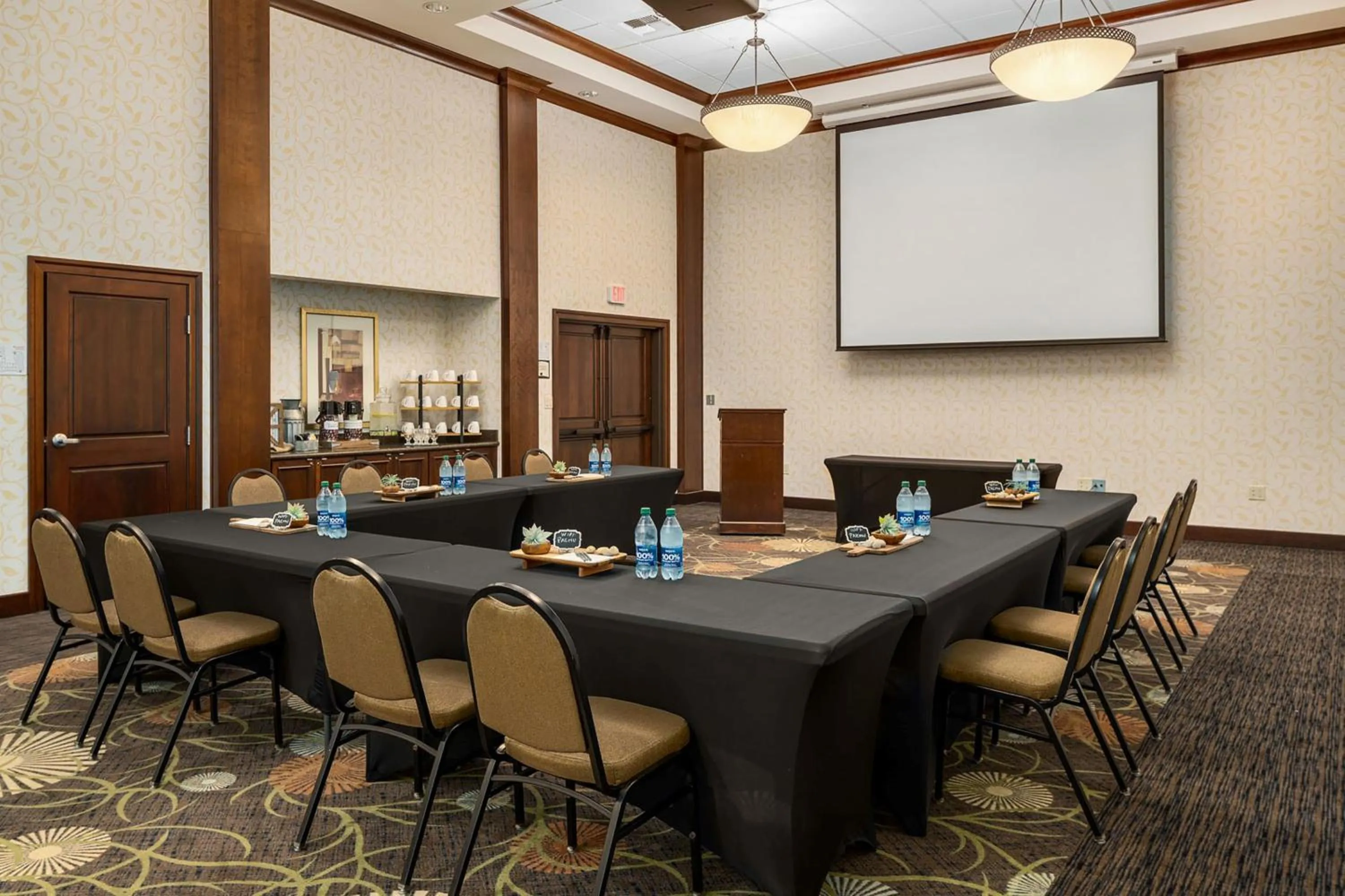 Meeting/conference room in Staybridge Suites Everett - Paine Field by IHG