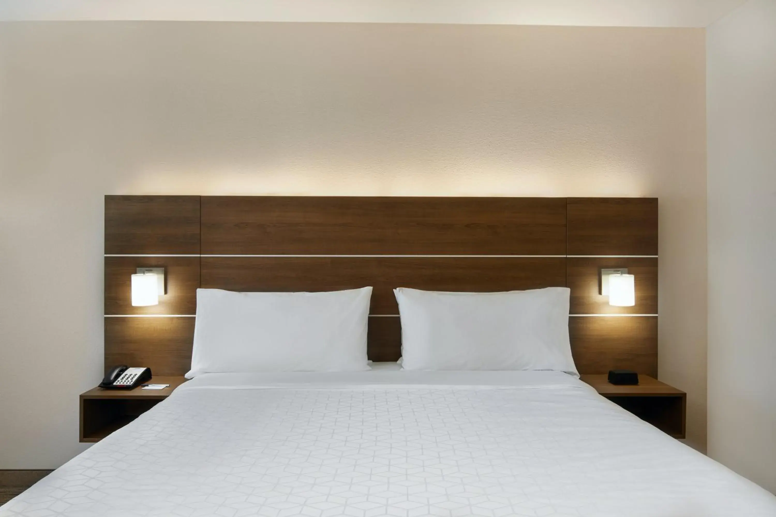 Standard Room in Holiday Inn Express Hotel & Suites Pensacola-West Navy Base by IHG Standard Room in Holiday Inn Express Hotel & Suites Pensacola-West Navy Base by IHG