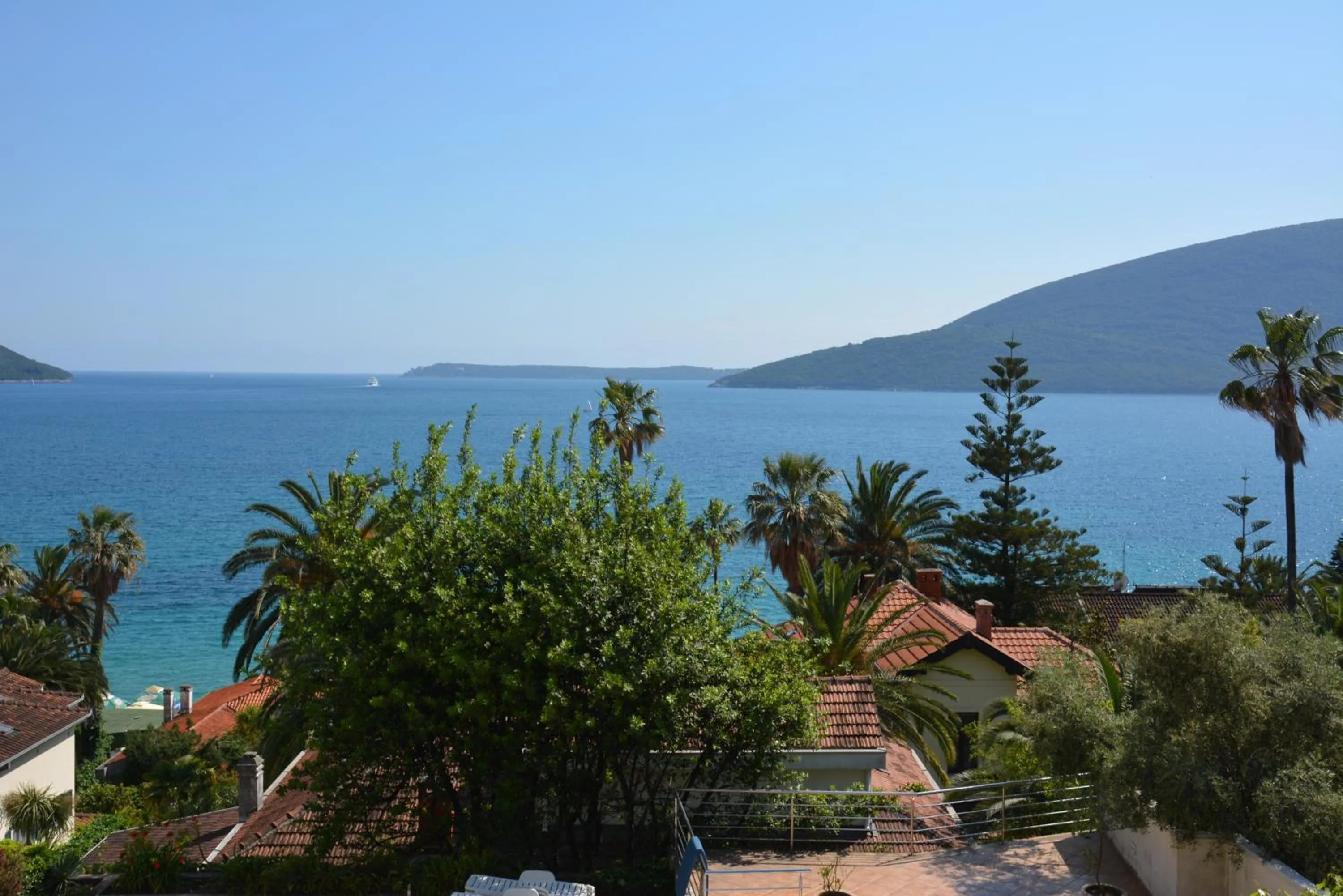 Sea view in Petrovic house