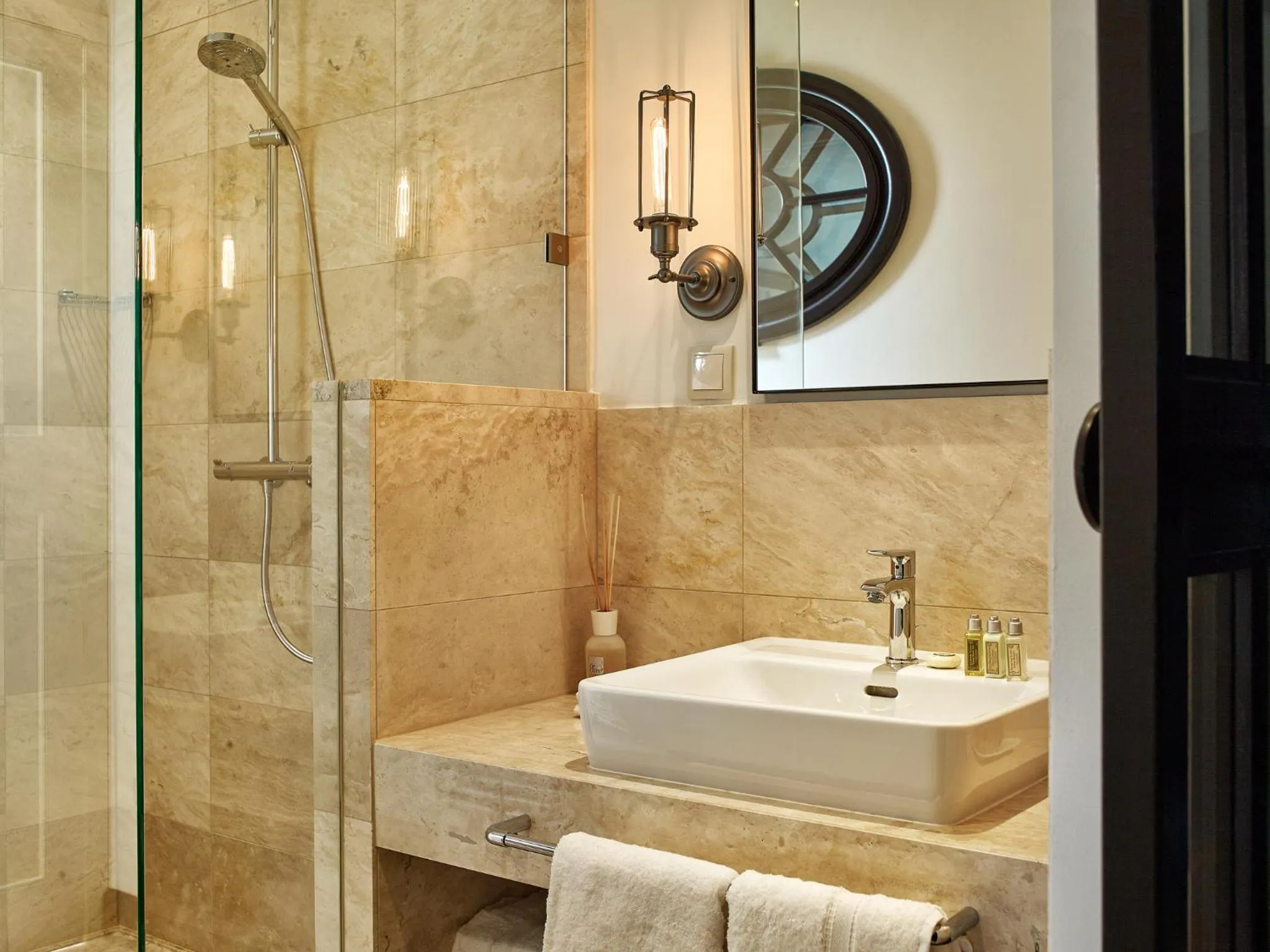 Property building in PEST-BUDA Design Hotel