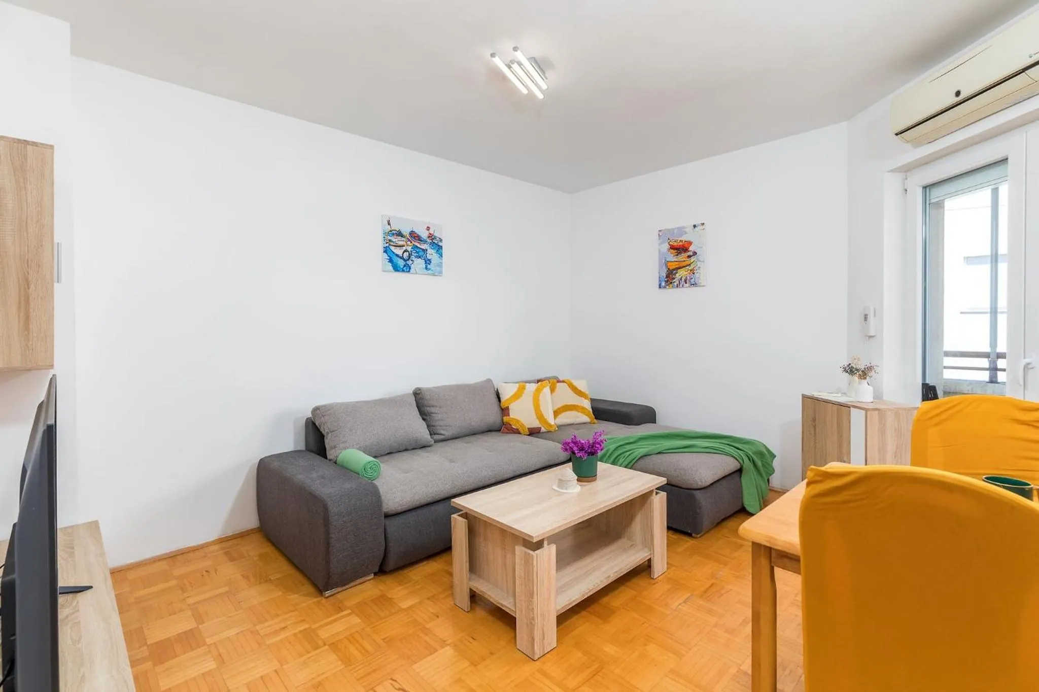 Communal lounge/ TV room in Apartment Stellina