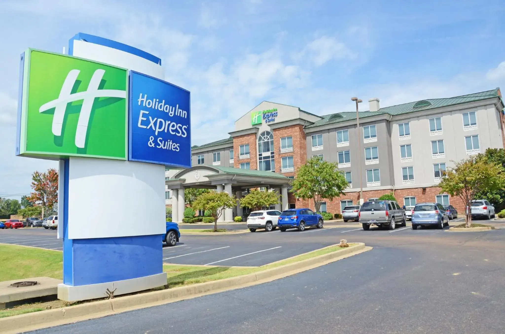 Property building in Holiday Inn Express Hotel & Suites Millington-Memphis Area by IHG Property building in Holiday Inn Express Hotel & Suites Millington-Memphis Area by IHG