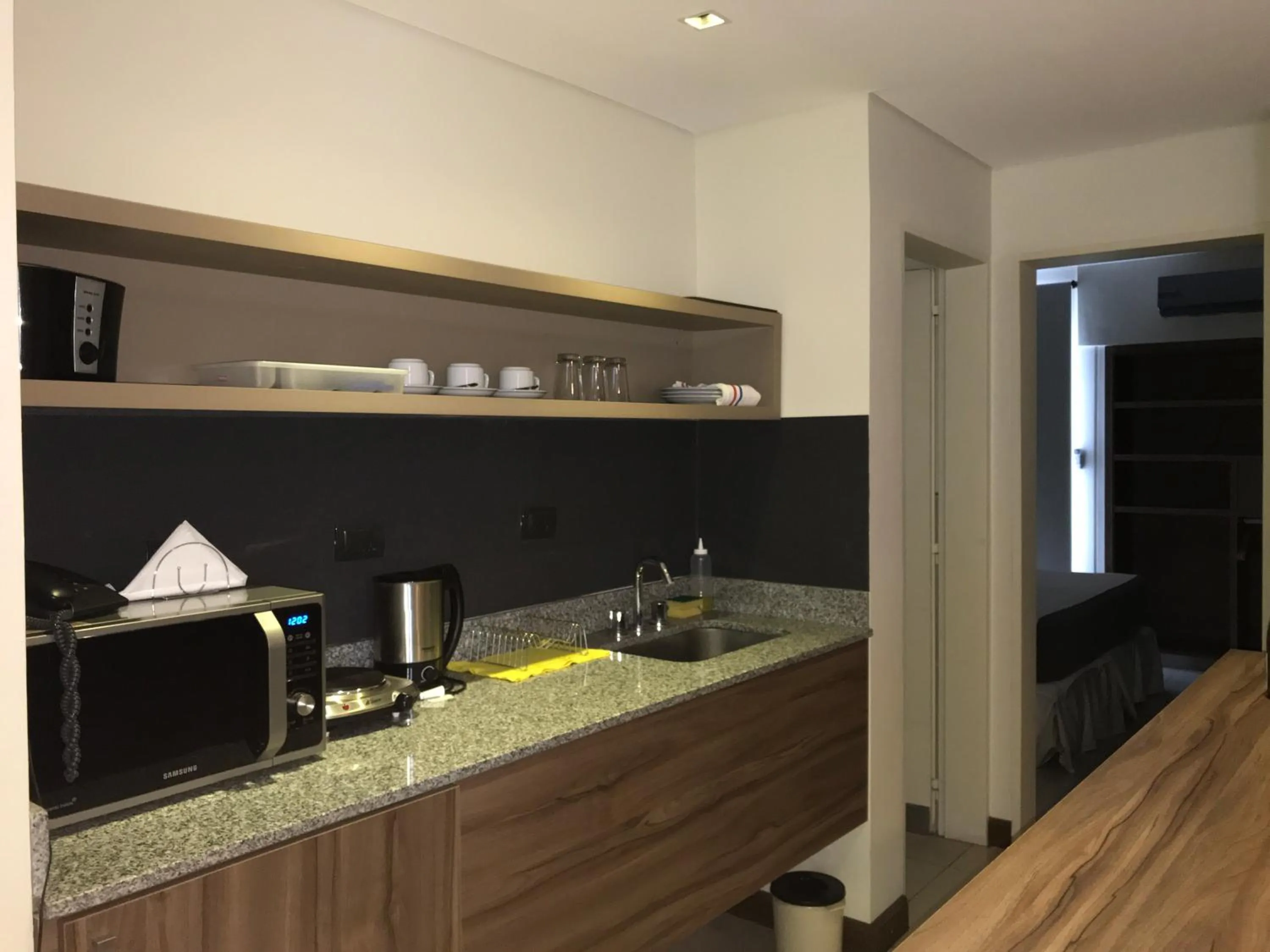 H1 Apartments Hotel