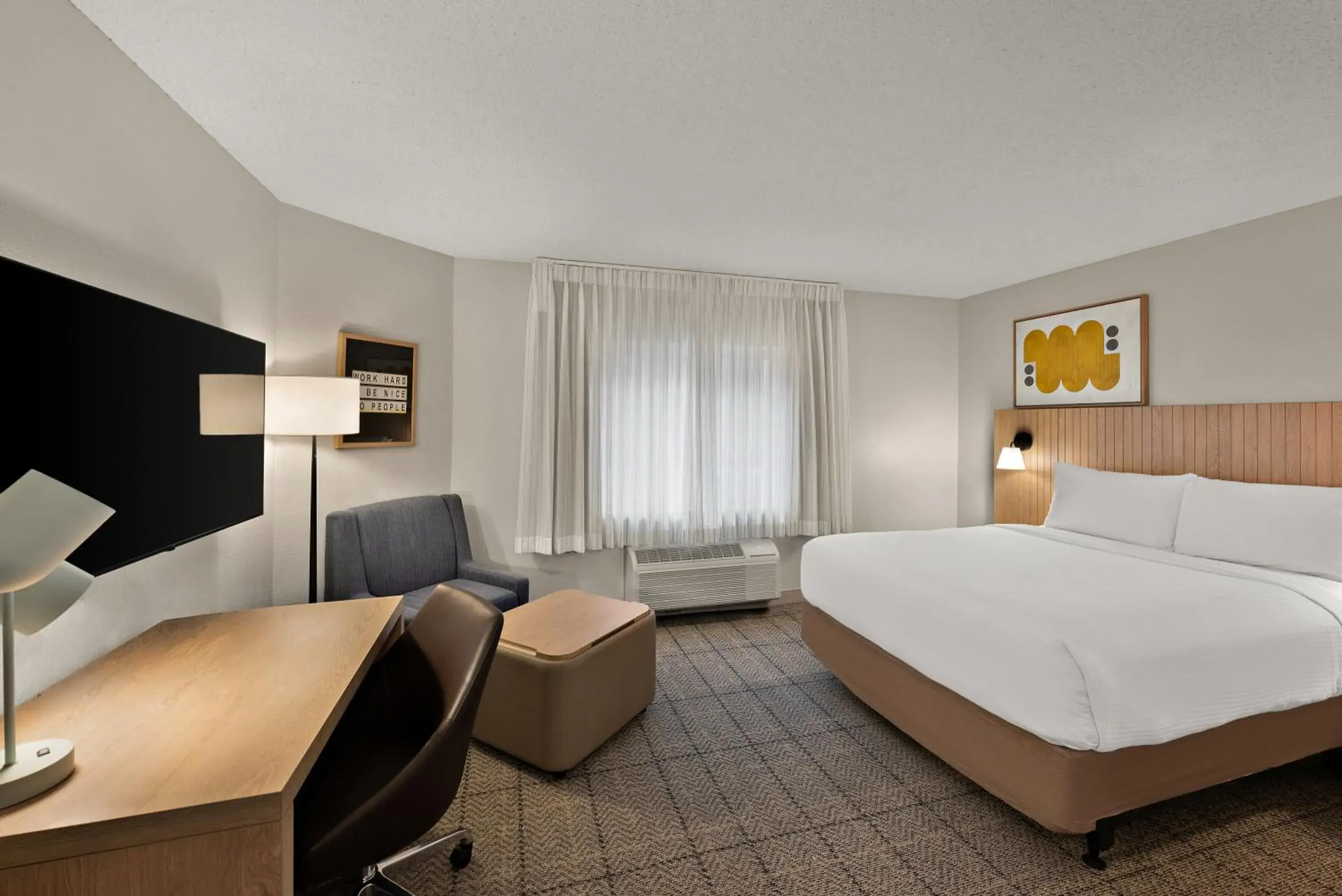 Bedroom, Bed in Sonesta Simply Suites Birmingham Hoover Bedroom, Bed in Sonesta Simply Suites Birmingham Hoover
