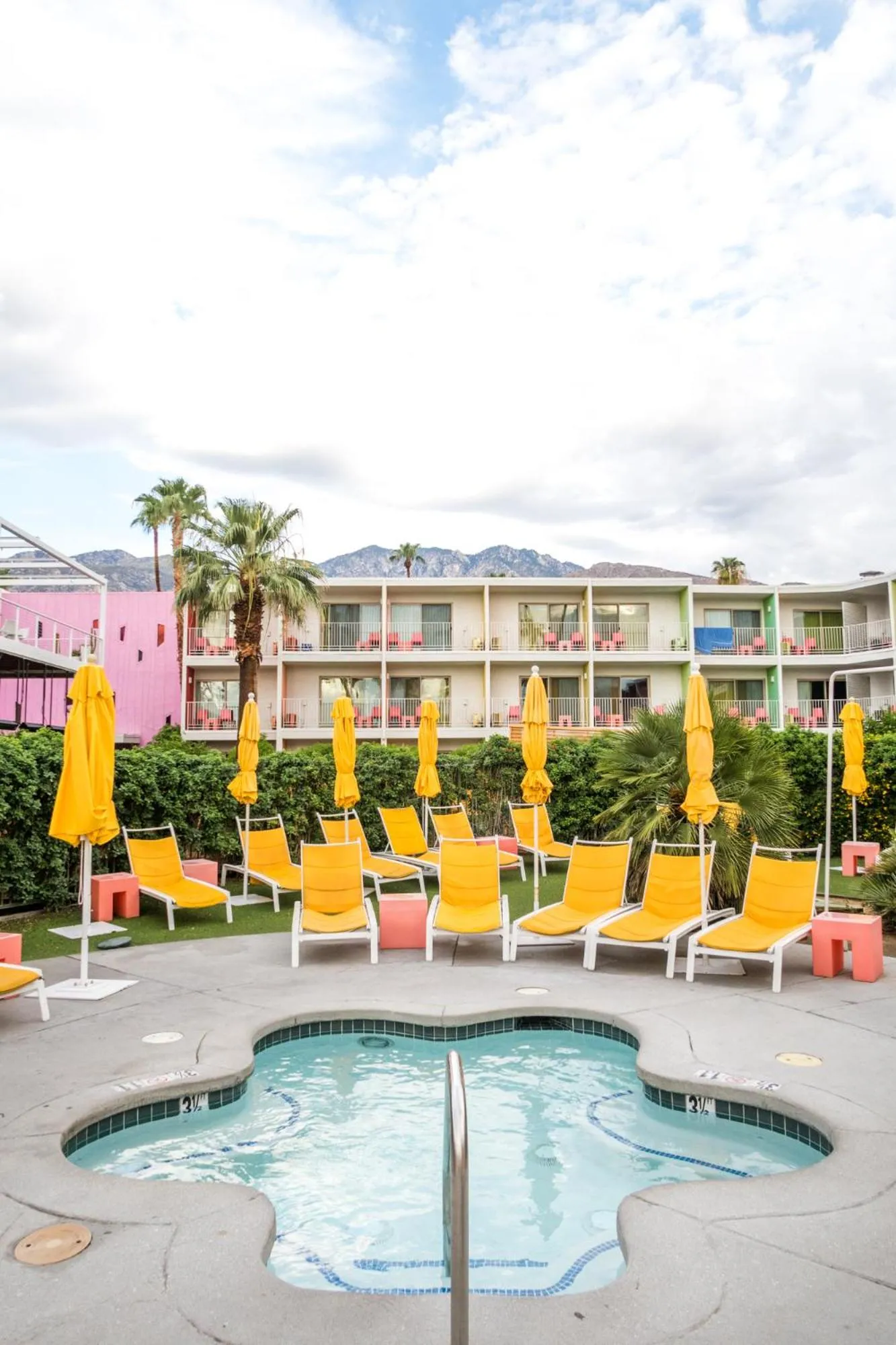 Hot Tub in The Saguaro Palm Springs