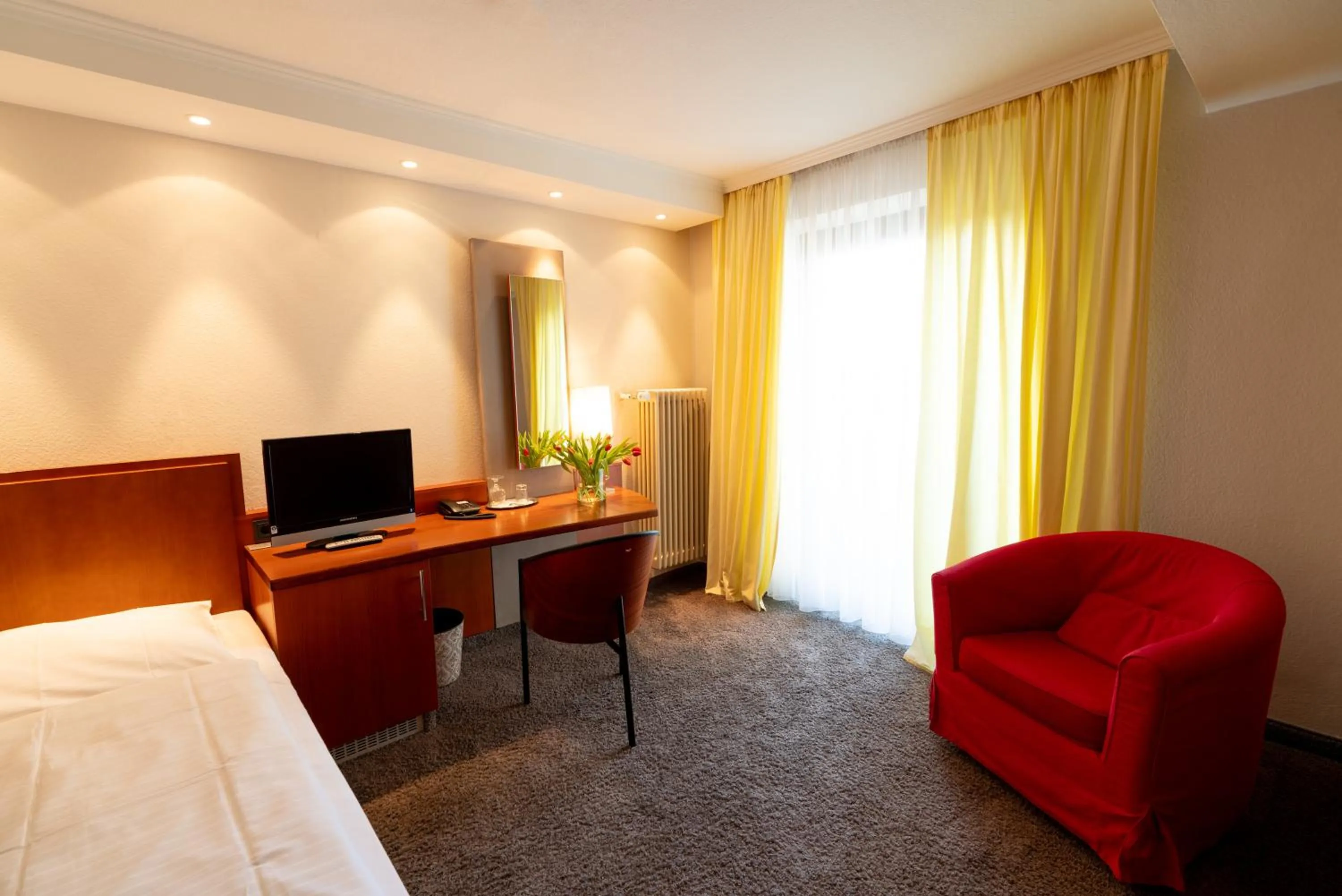 TV and multimedia, Bed in Hotel Carlton Munich