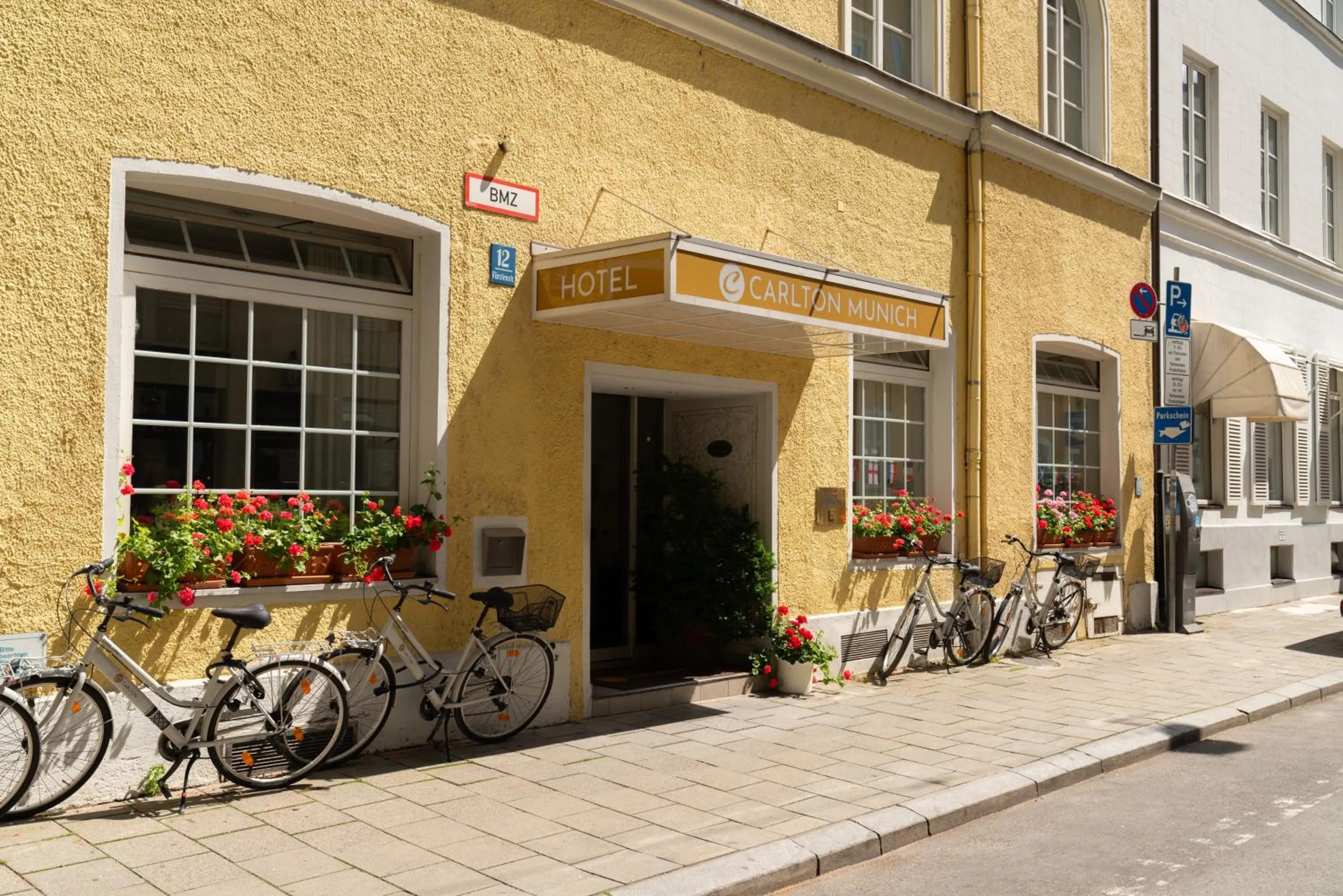 Property building in Hotel Carlton Munich