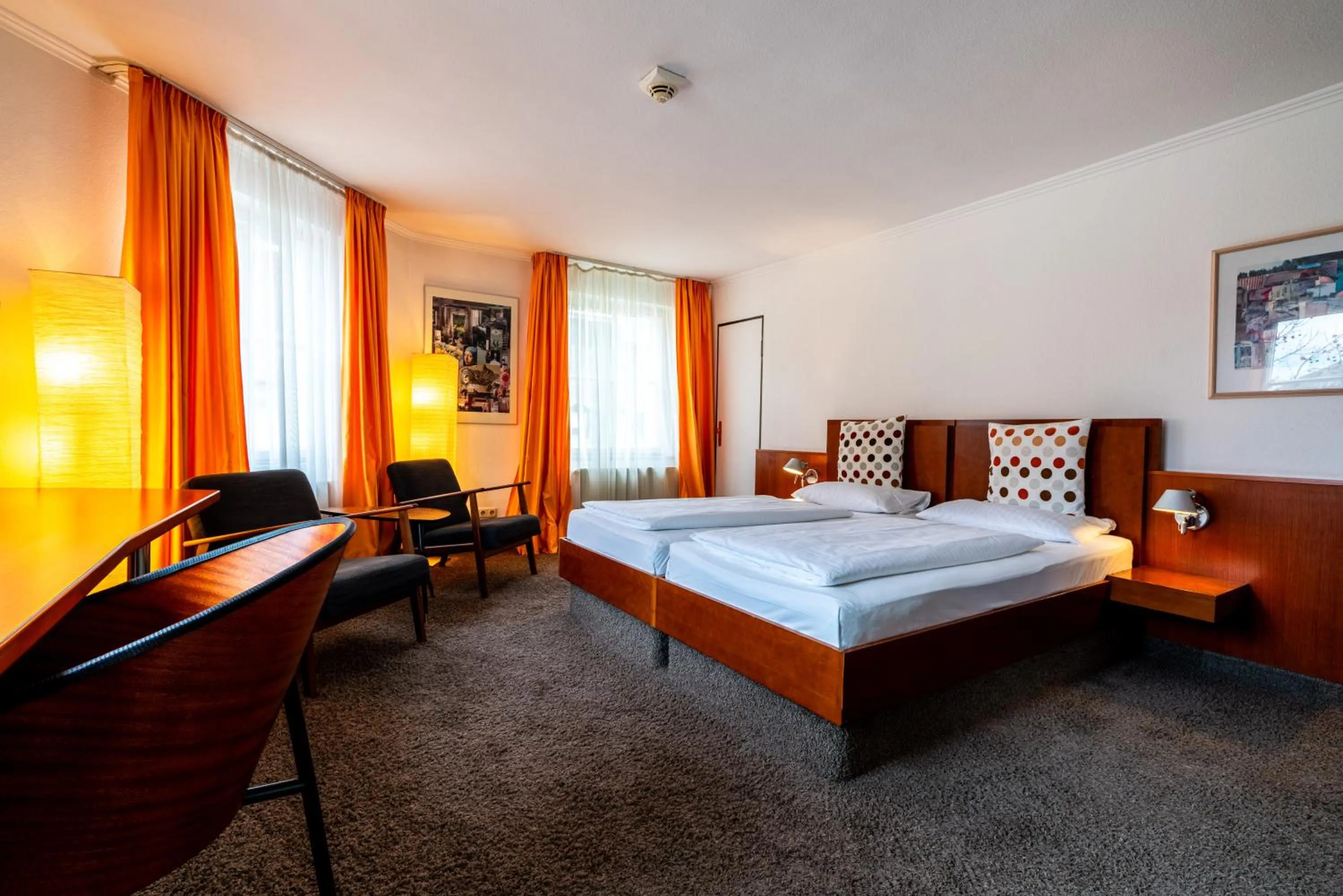 Bed in Hotel Carlton Munich