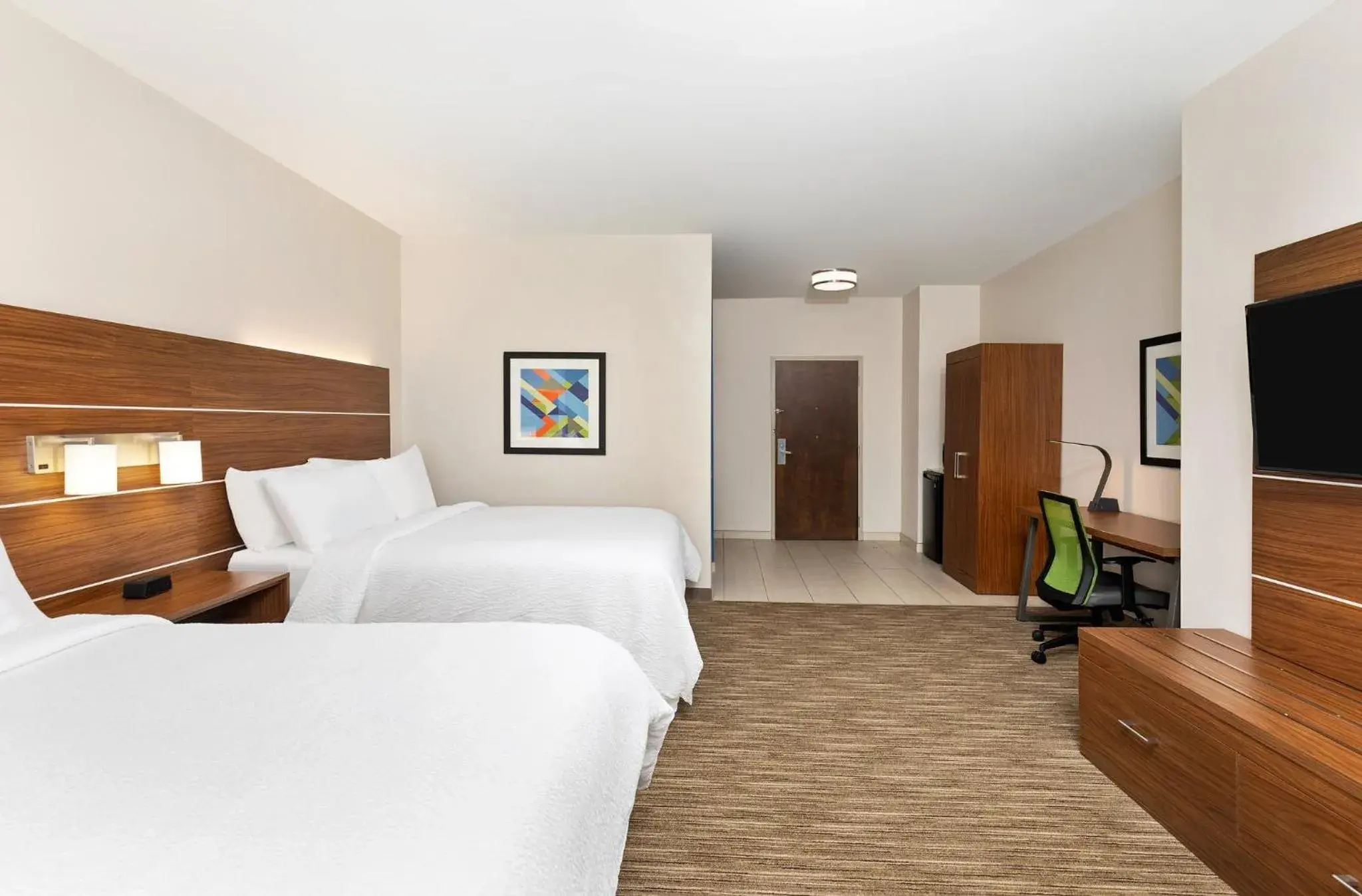 Room with Two Beds - Hearing Accessible - Non-Smoking in Holiday Inn Express Hotel & Suites Birmingham - Inverness 280 by IHG Room with Two Beds - Hearing Accessible - Non-Smoking in Holiday Inn Express Hotel & Suites Birmingham - Inverness 280 by IHG