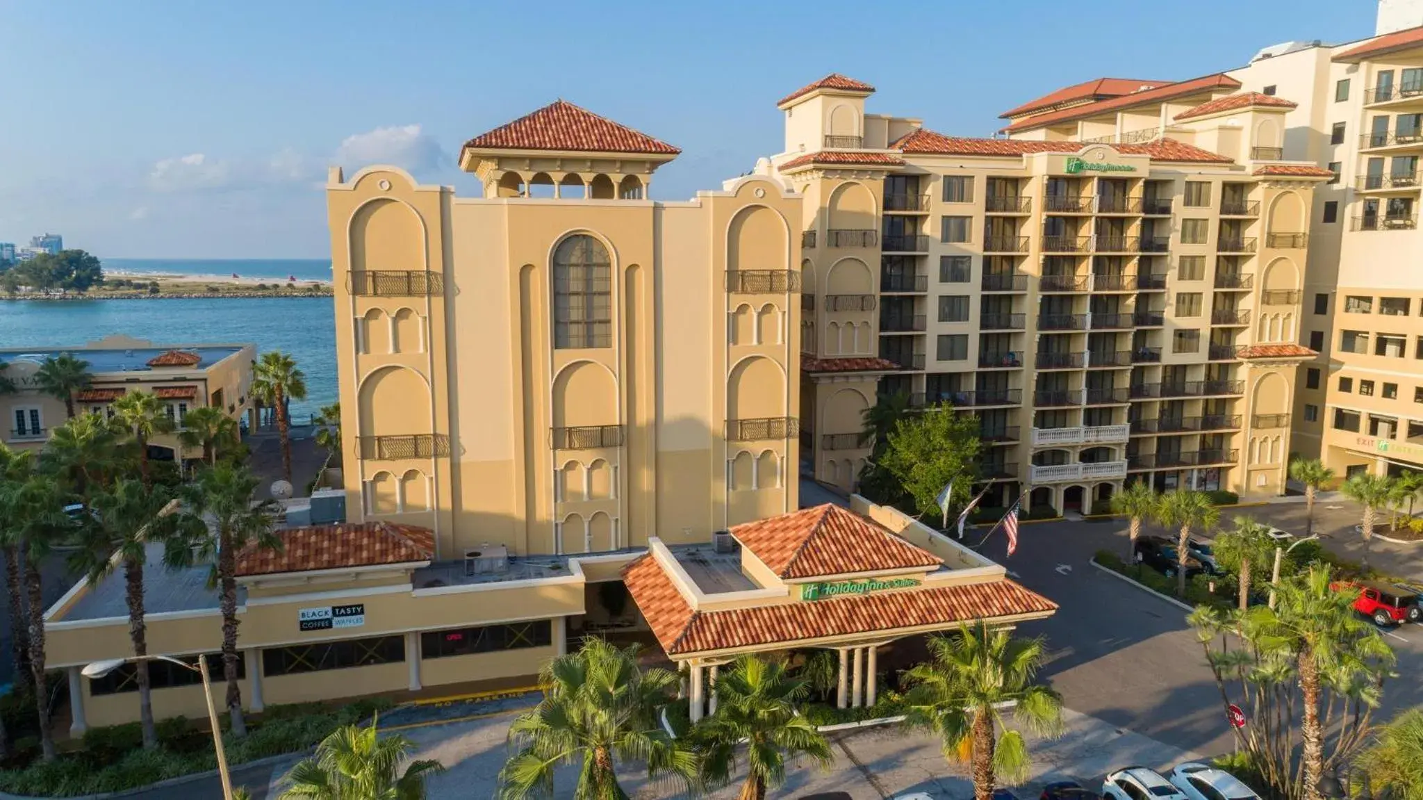 Property building in Holiday Inn & Suites Clearwater Beach by IHG Property building in Holiday Inn & Suites Clearwater Beach by IHG