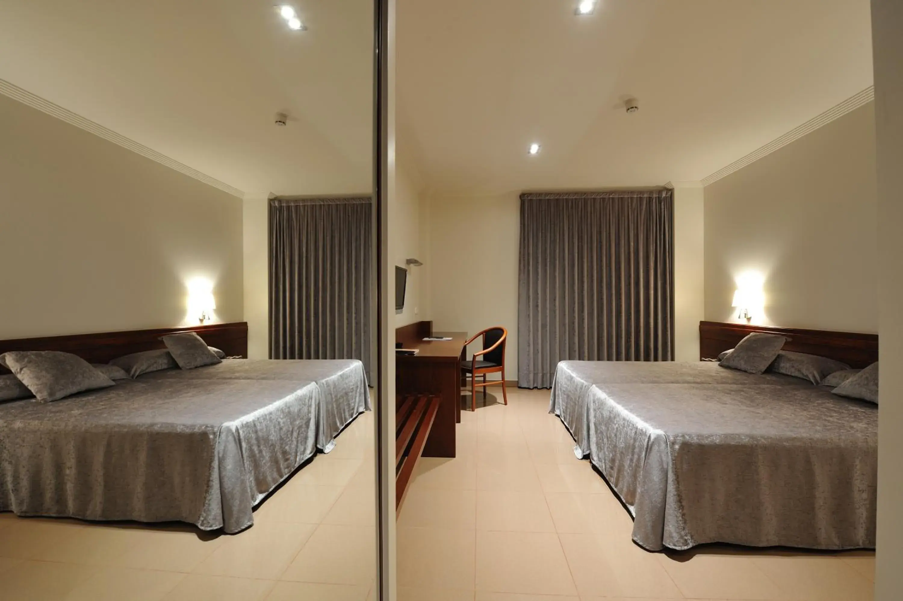 Photo of the whole room, Bed in Hotel Els Noguers Photo of the whole room, Bed in Hotel Els Noguers