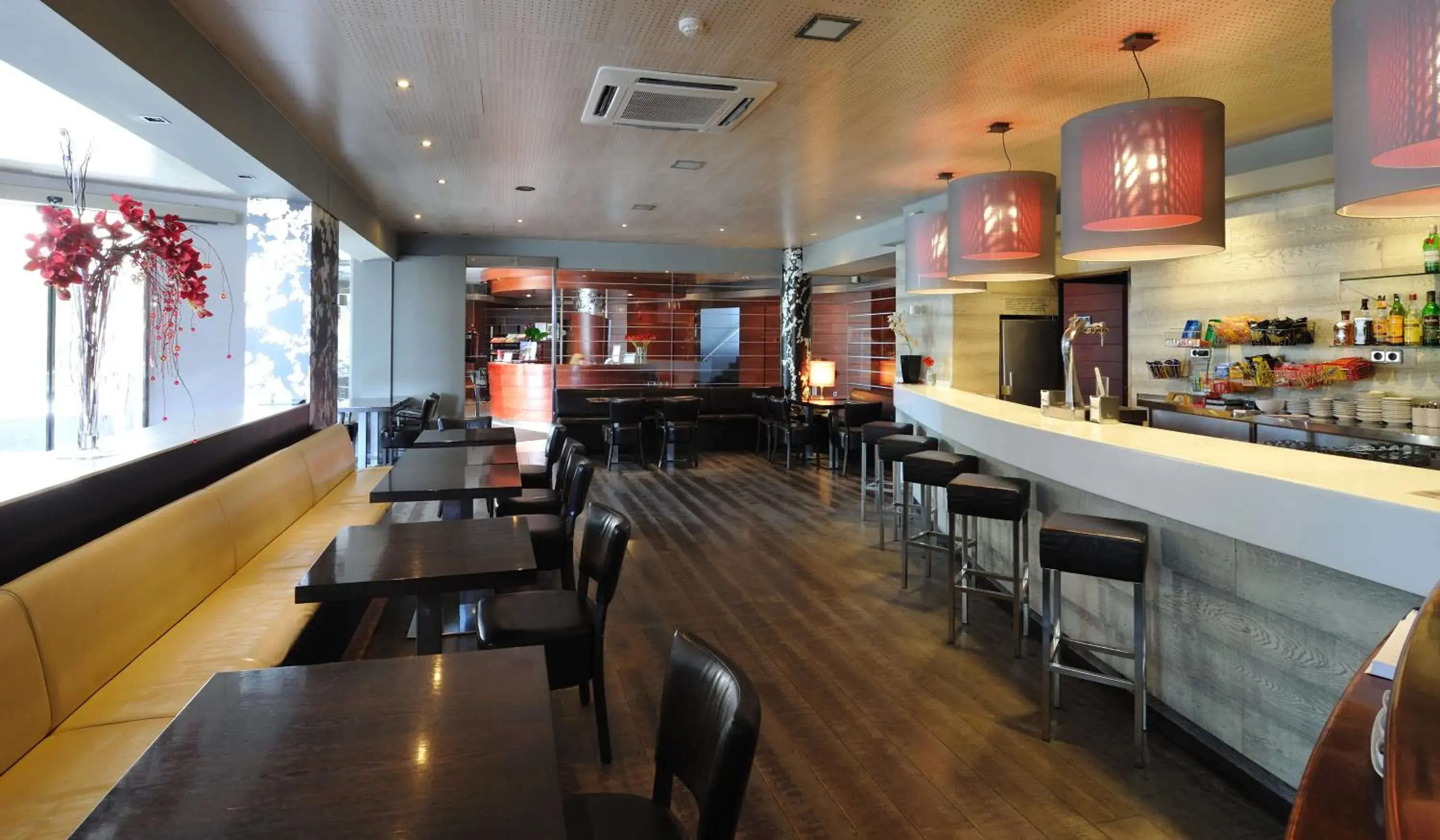 Lounge or bar in Hotel Els Noguers Lounge or bar in Hotel Els Noguers