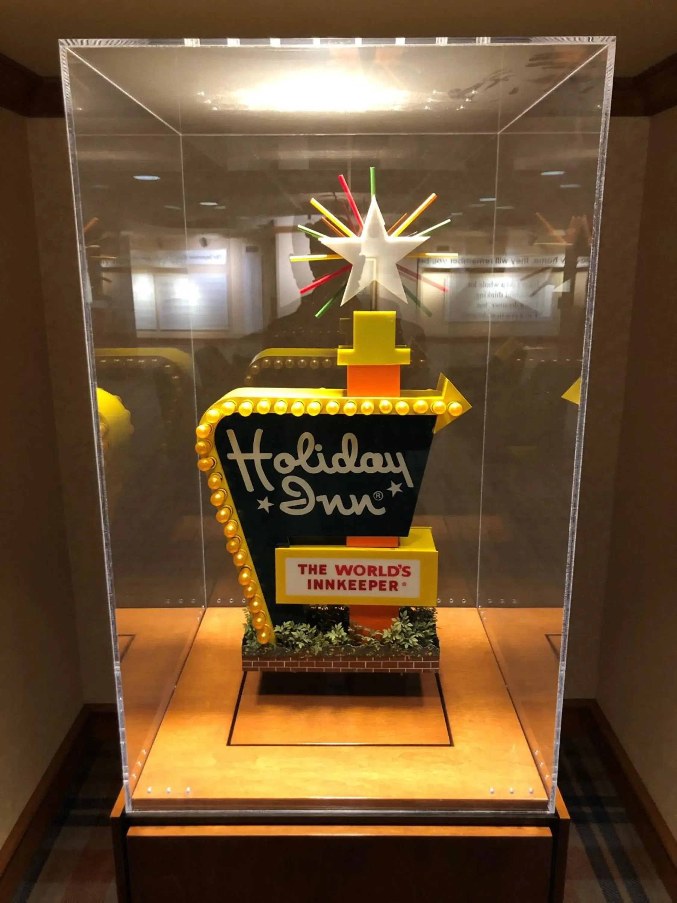 Property building in Holiday Inn Memphis-University of Memphis, an IHG Hotel Property building in Holiday Inn Memphis-University of Memphis, an IHG Hotel