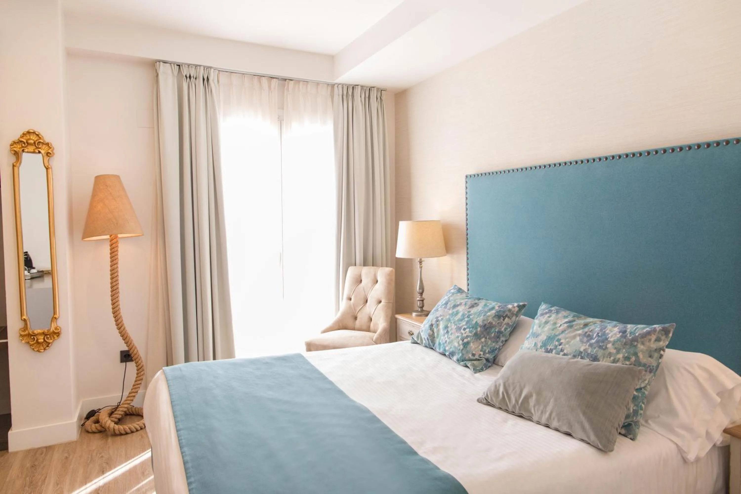 Bed in Hotel Palacete de Alamos