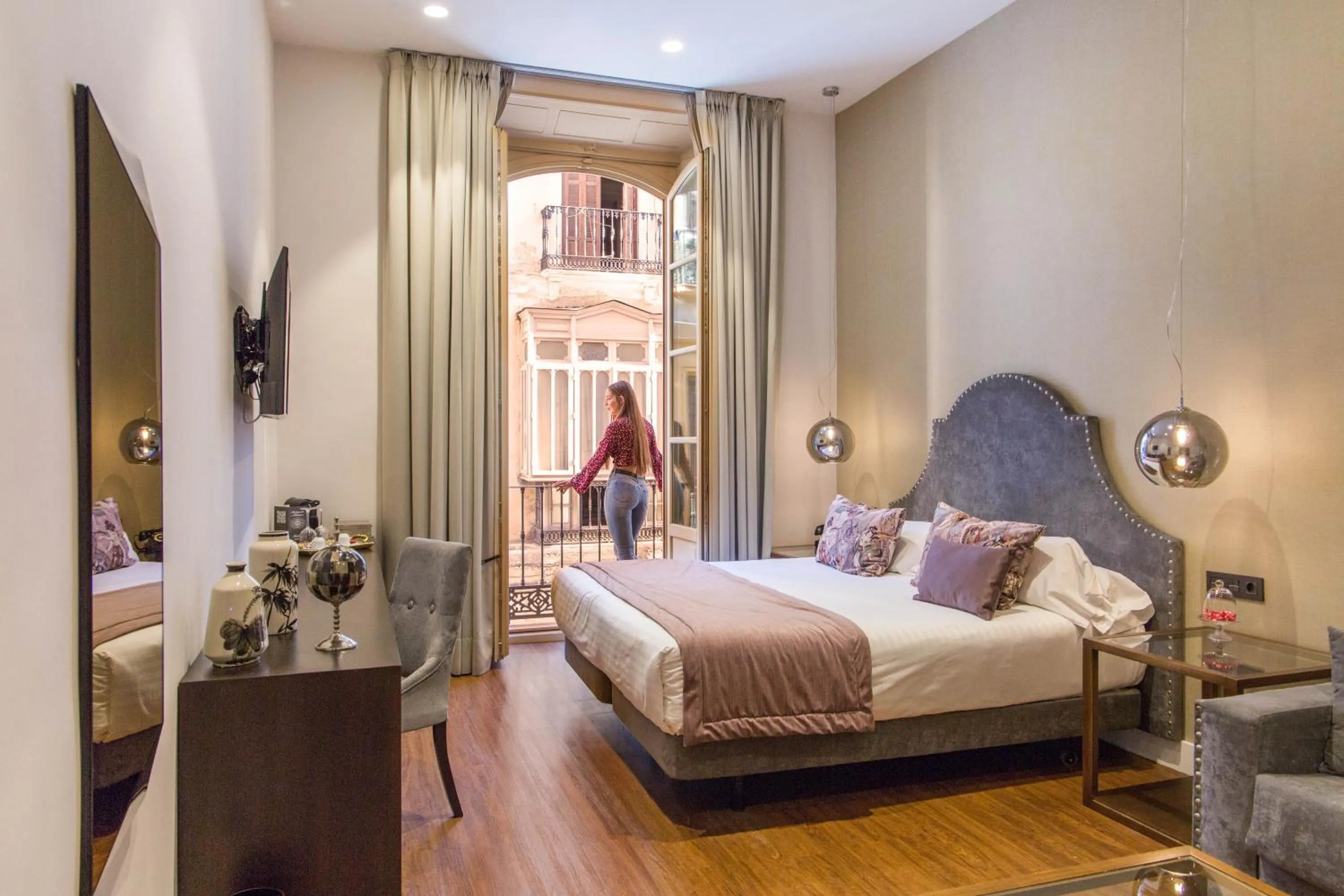 View (from property/room), Bed in Hotel Palacete de Alamos