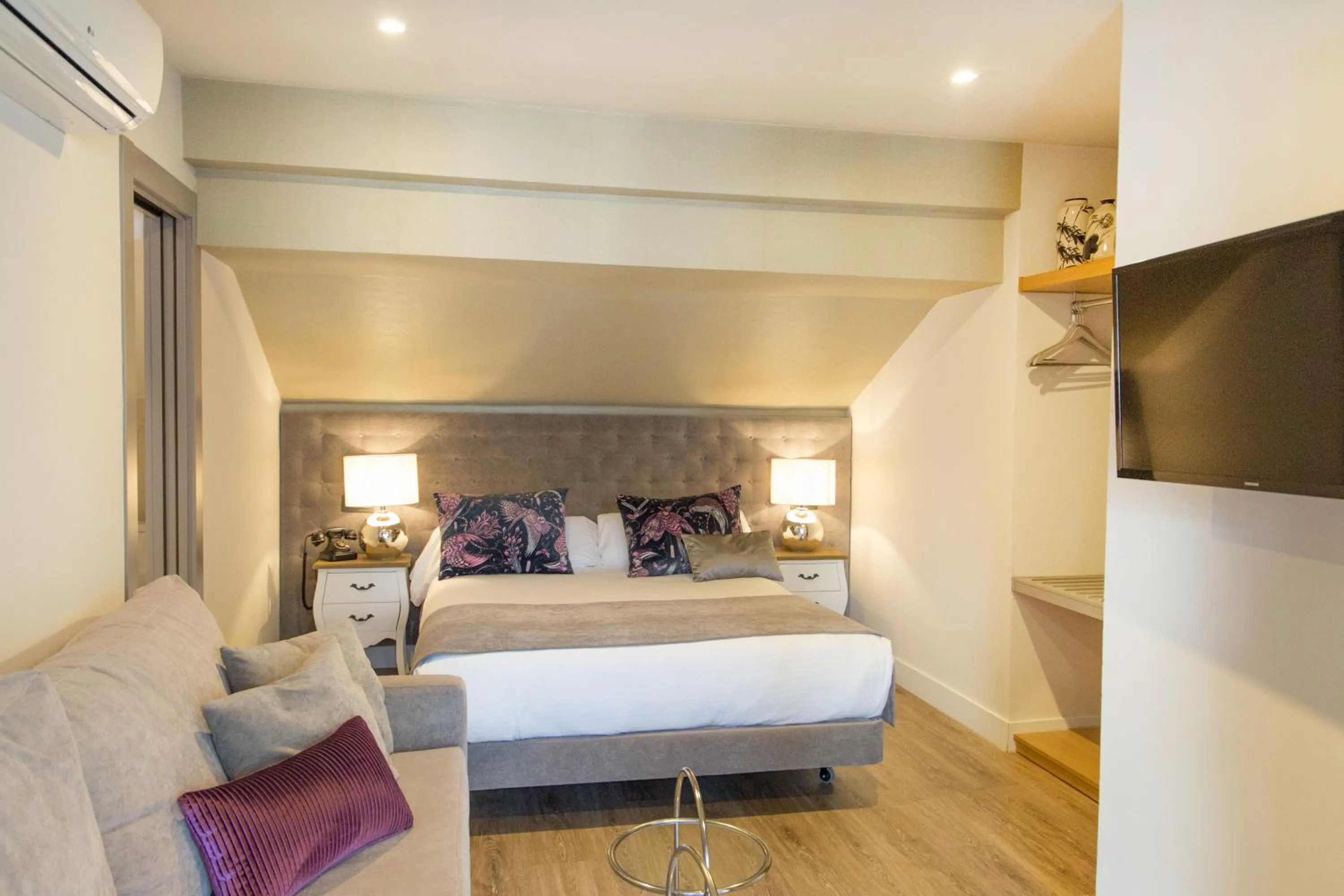 Bedroom, Bed in Hotel Palacete de Alamos