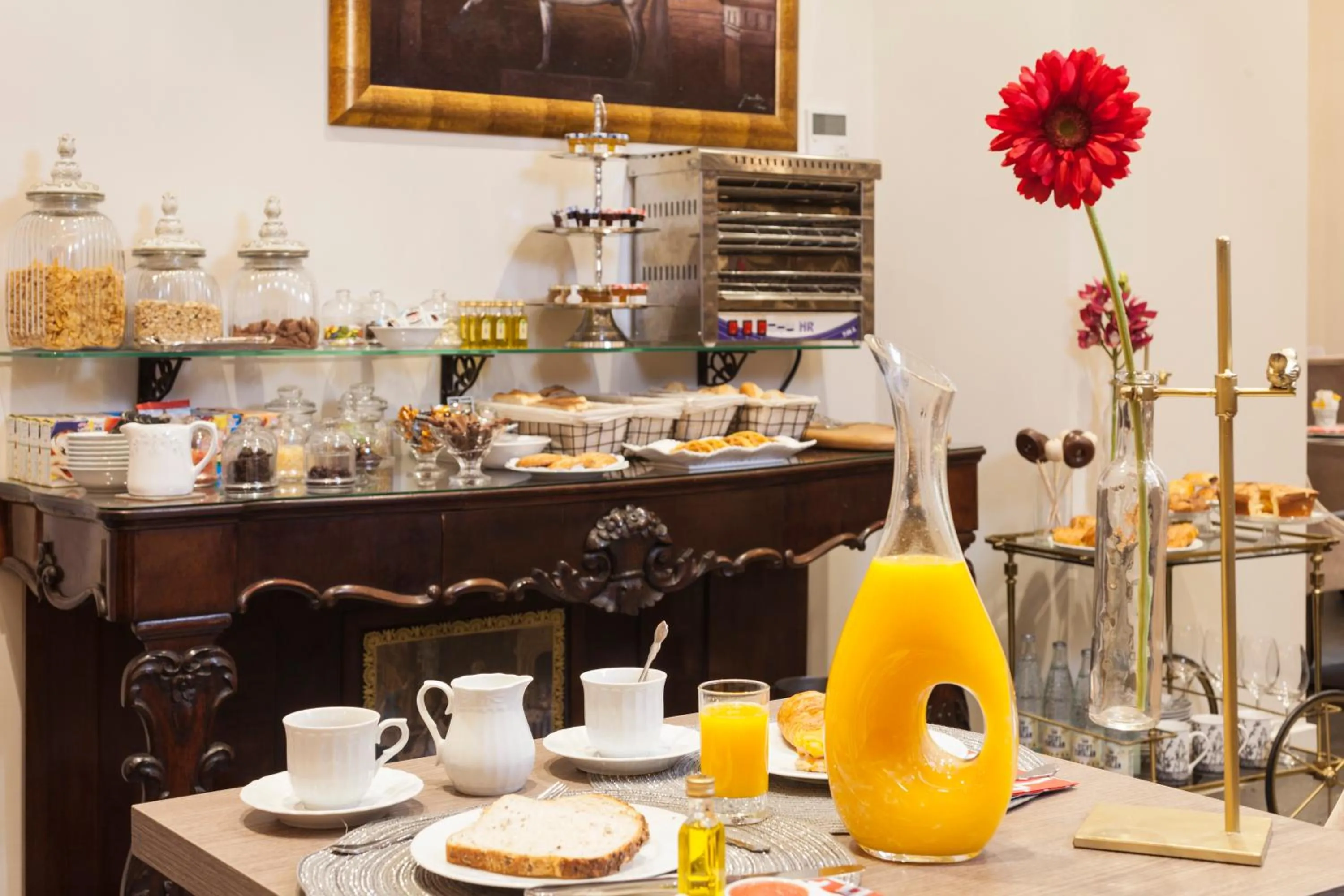 Buffet breakfast in Hotel Palacete de Alamos